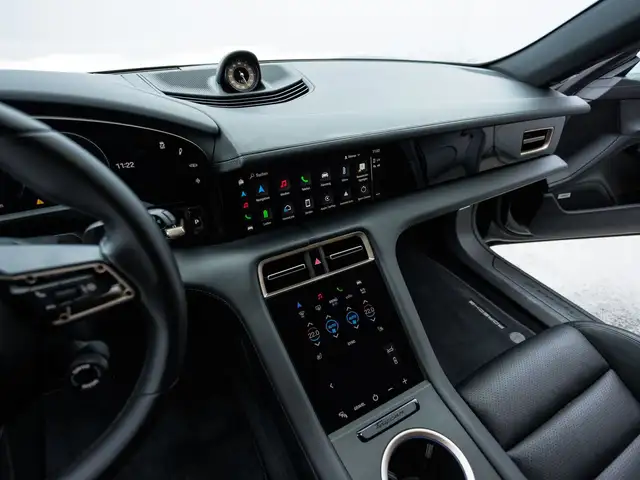 Porsche Taycan 4 Cross Turismo Ansicht 48