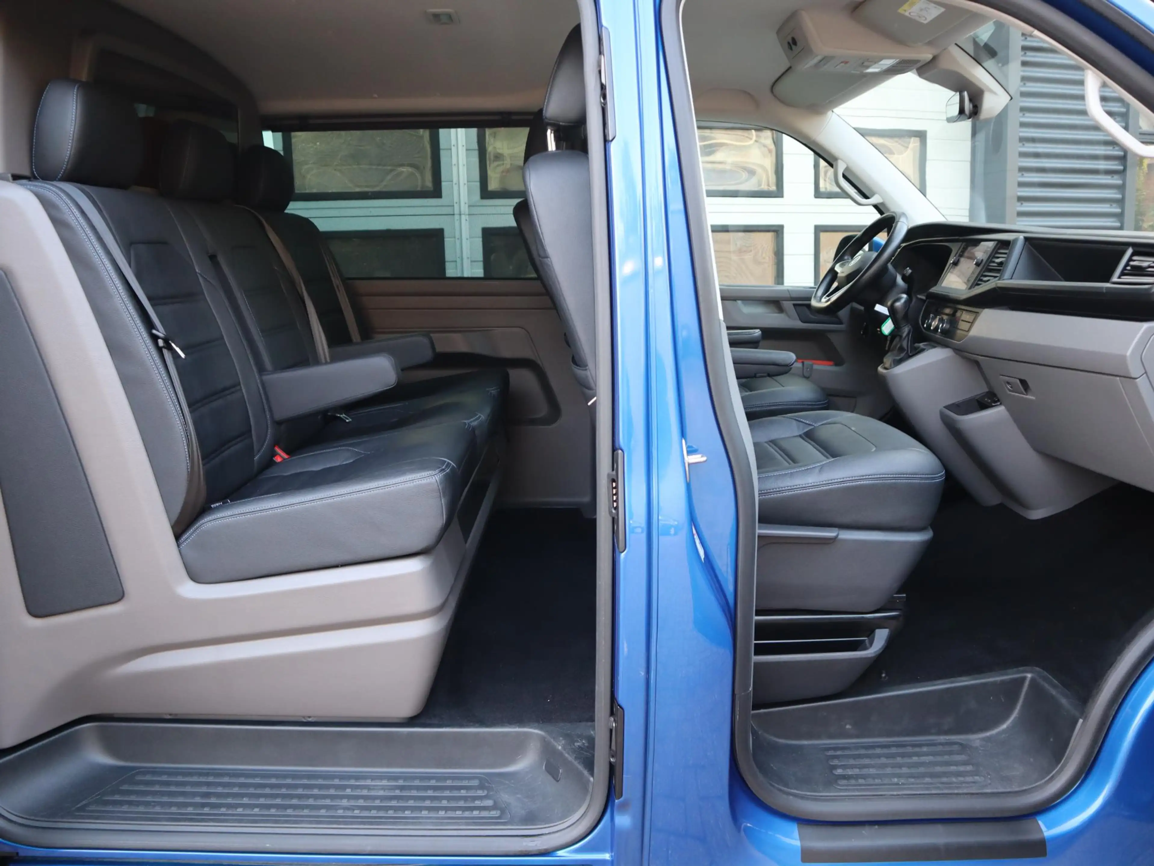 Volkswagen T6.1 Transporter 2.0 TDI 150 pk DSG Automaat - DC Leder - Omvormer — photo 4