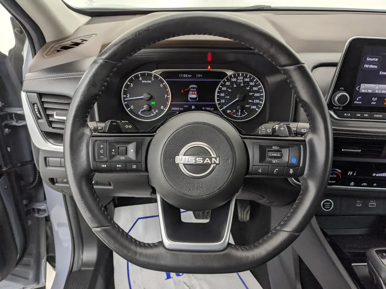 Nissan Rogue снимка Nissan Rogue