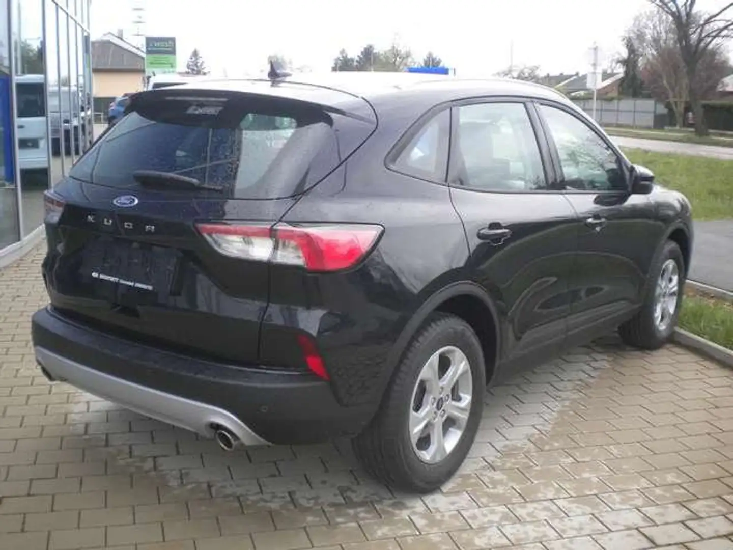 Ford Kuga 2,5 Duratec FHEV Cool & Connect FWD Automatik Schwarz - 2