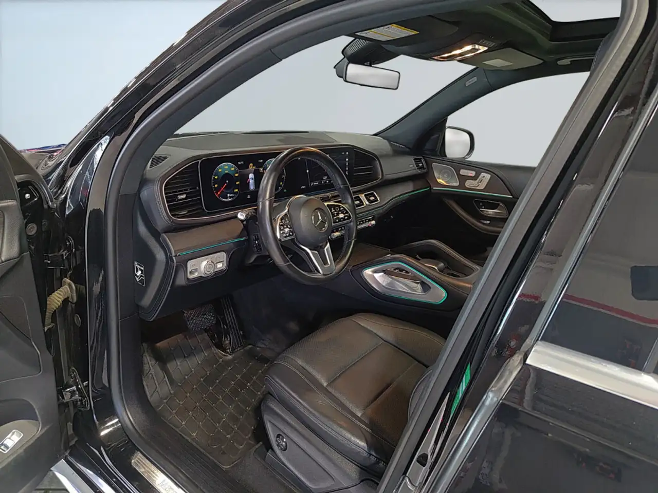 Mercedes-Benz GLE снимка Mercedes-Benz GLE