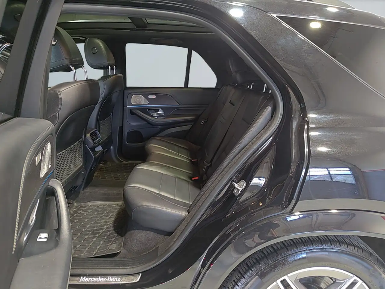 Mercedes-Benz GLE снимка Mercedes-Benz GLE