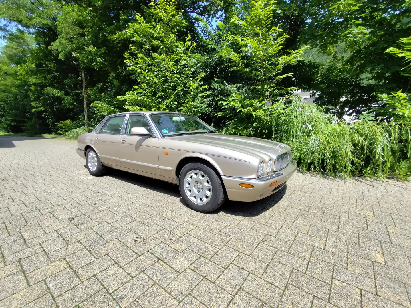 Jaguar XJ 4.0 Sovereign Gold - 2