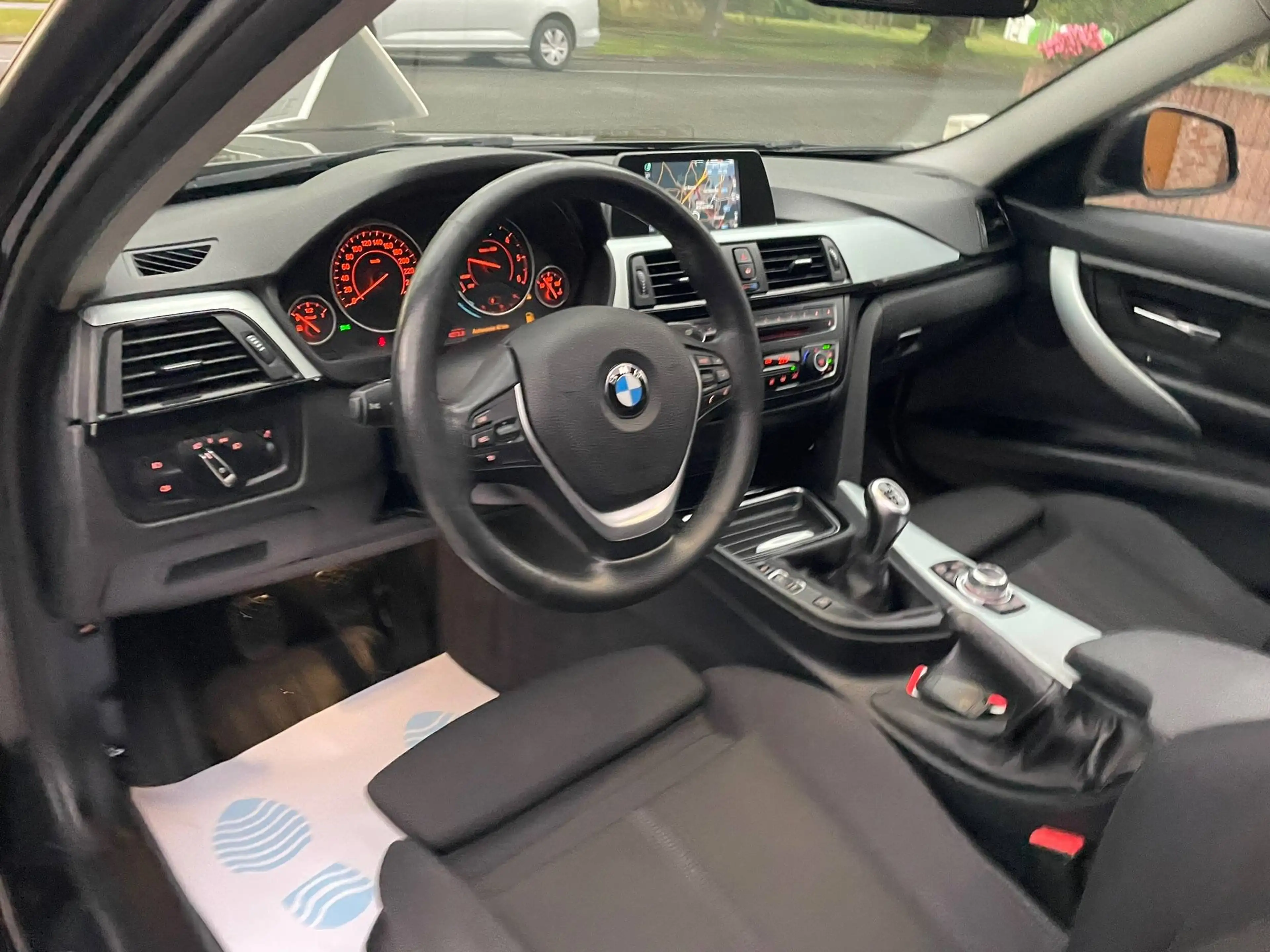 BMW 316 🏴Touring 316d-SPORT⚠️GARANTIE 12 MOIS⚠️ — photo 6