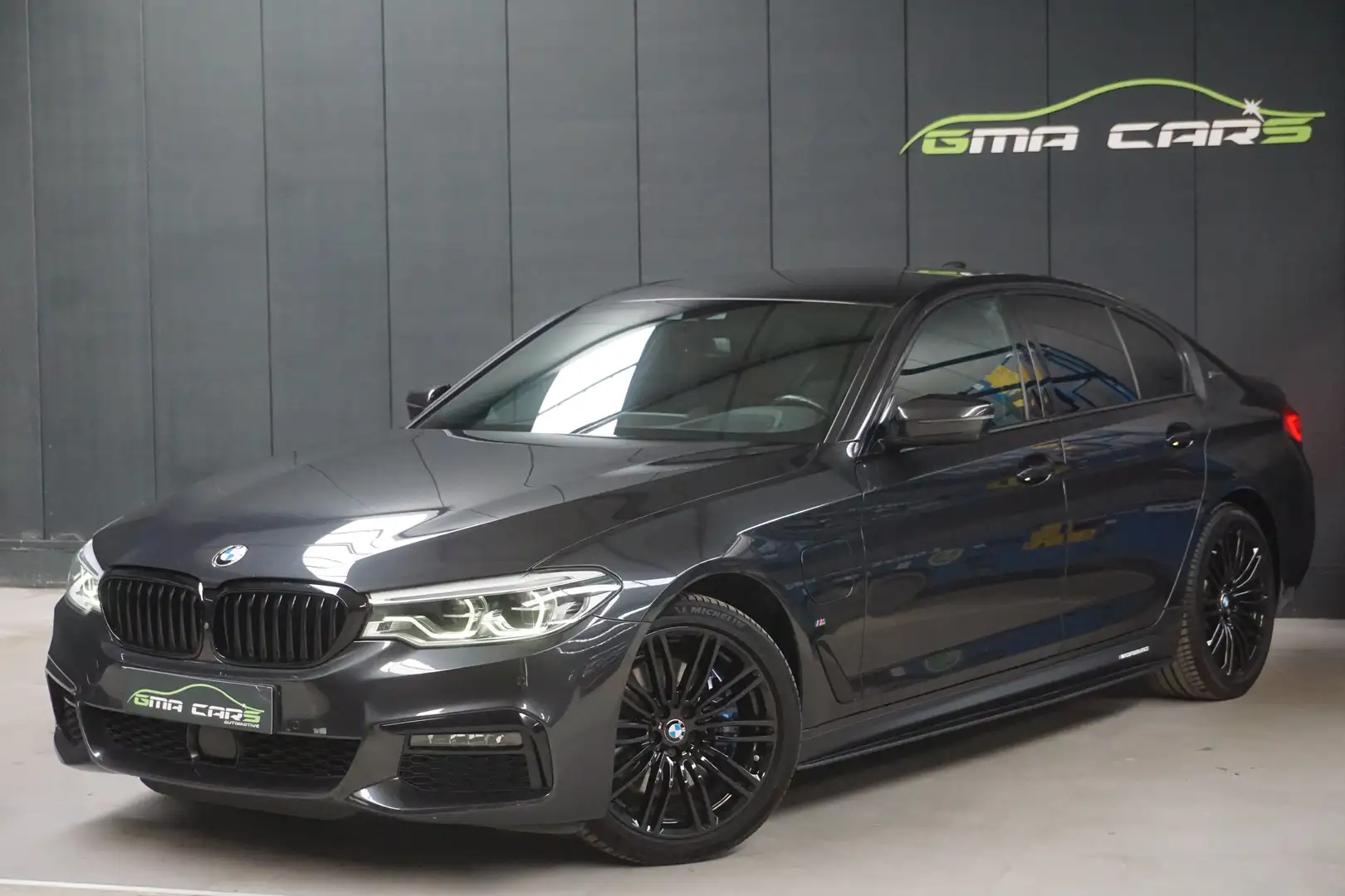 BMW 530 e iPerformance Aut. M Pack-Nav-Leder-360c-Garantie Grijs - 1