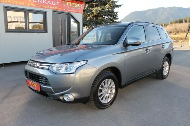 Mitsubishi Outlander 2,2 DI-D AS&G Intense