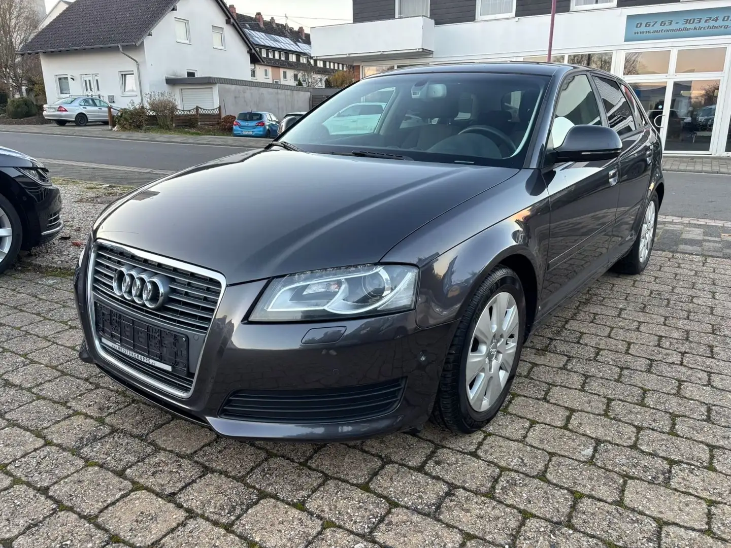 Audi A3 Sportback 1.8 TFSI Attraction+Klimaaut.+PDC+ Gris - 1