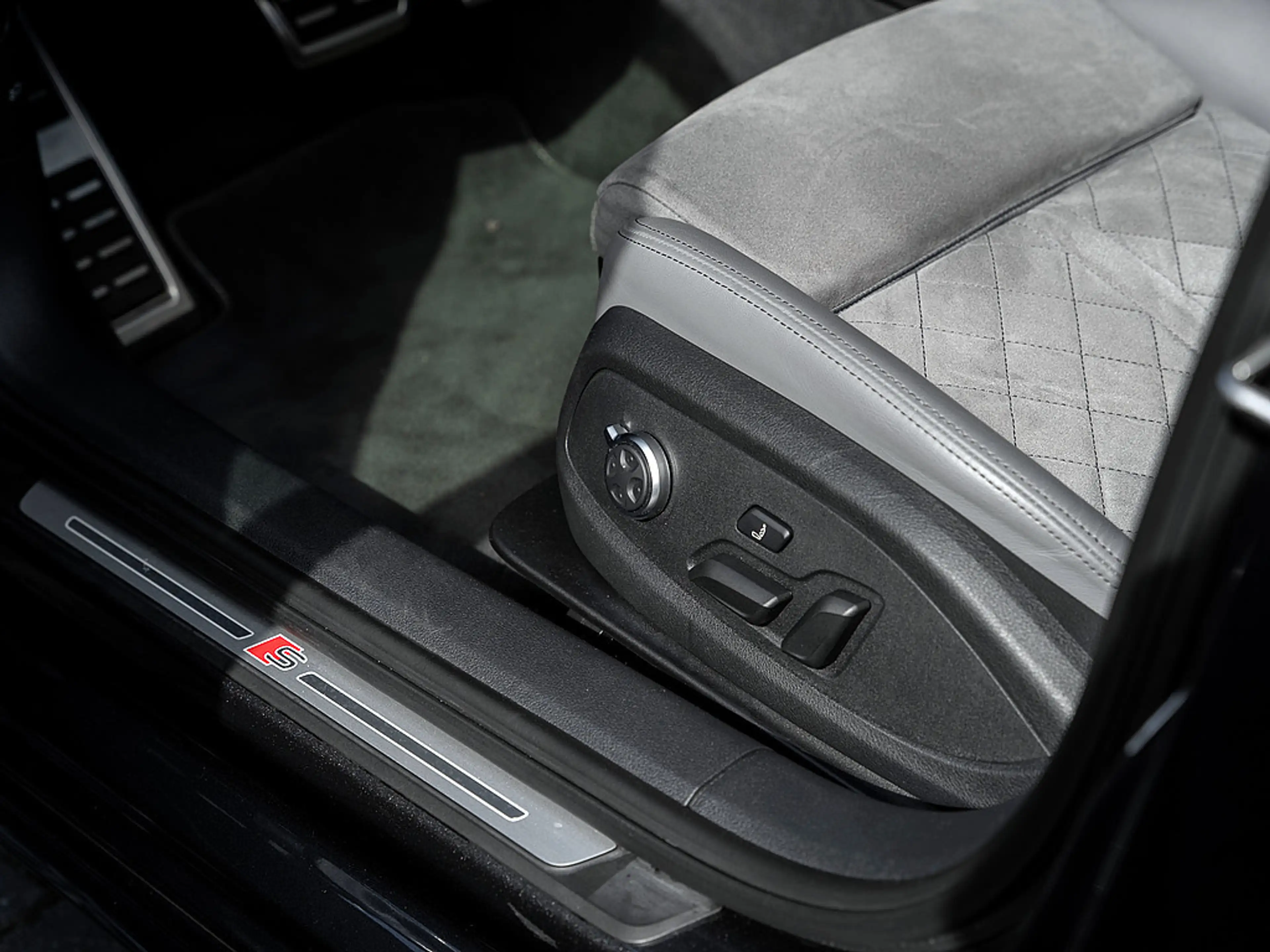 Audi S4 Avant 3.0 TDI quattro AHK KAM MATRIX SHZ — photo 14