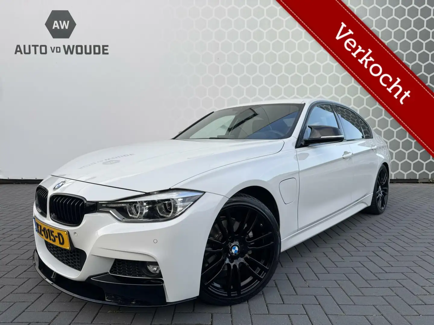 BMW 330 3-serie 330e High Executive M sport Black optik Wit - 1