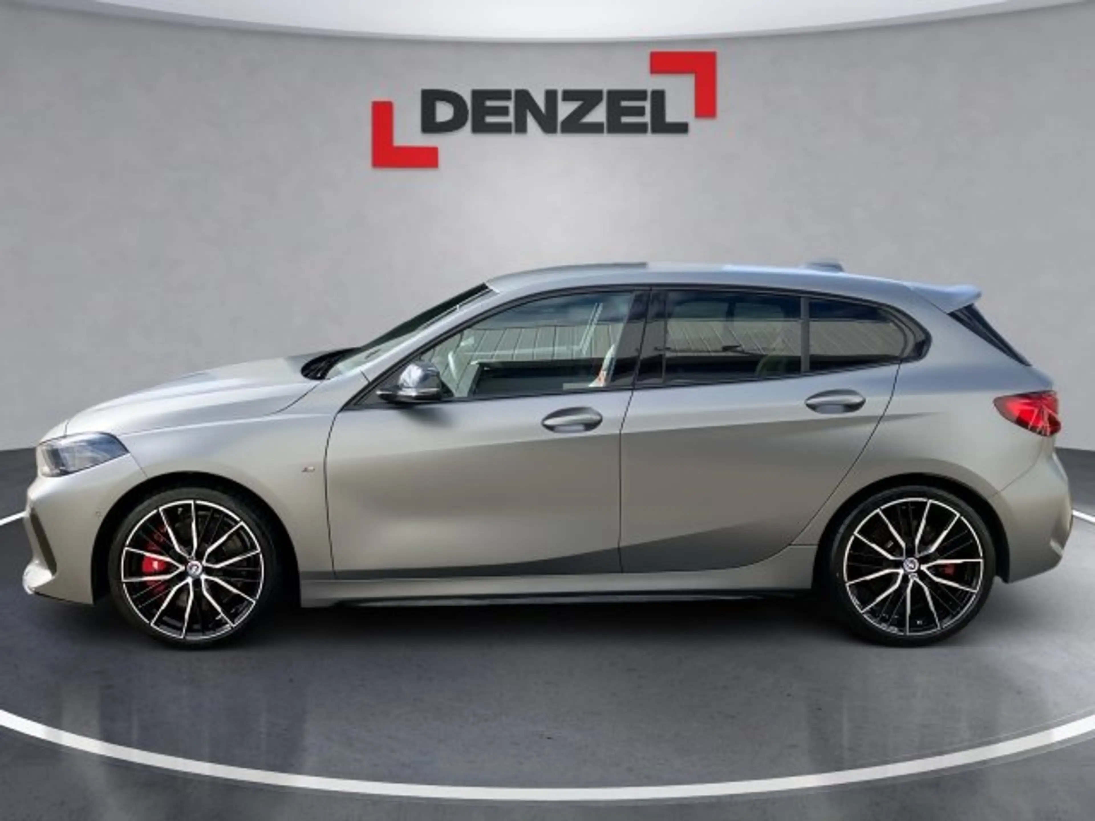 BMW 135 M135i xDrive 5-Türer F40 B48 — photo 2