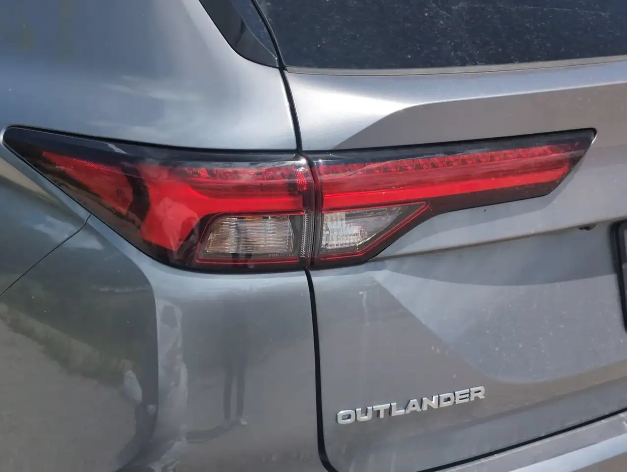 Mitsubishi Outlander снимка Mitsubishi Outlander