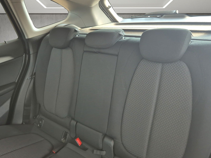 BMW X1 sDrive 18 i Advantage Navi PDC LED SHZ — photo 12