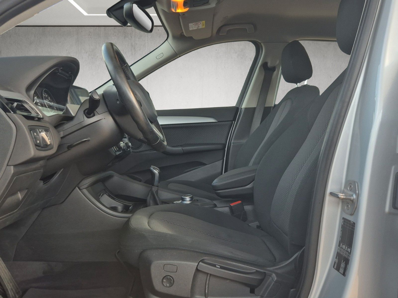 BMW X1 sDrive 18 i Advantage Navi PDC LED SHZ — photo 9