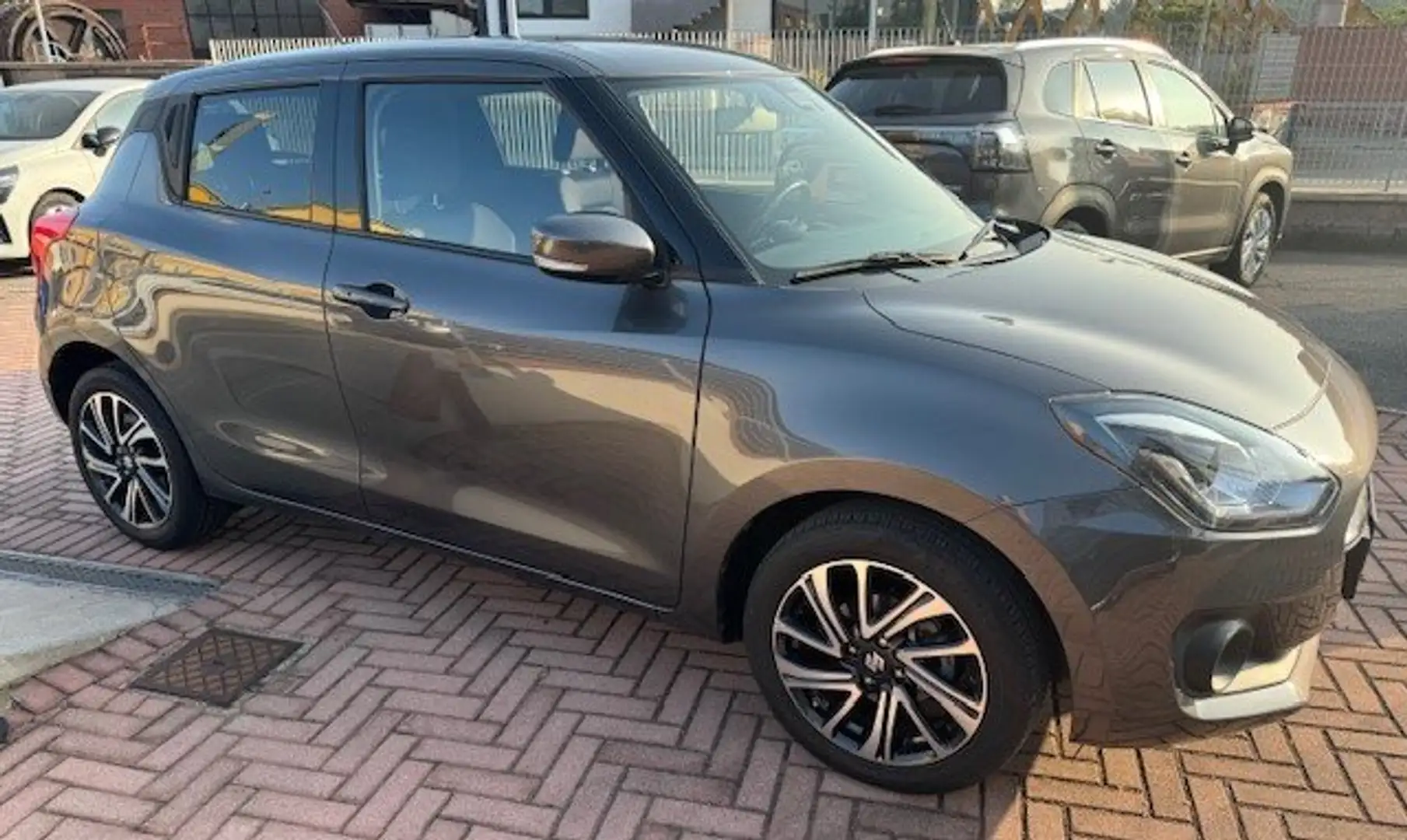 Suzuki Swift Swift 1.2h Top 2wd Grau - 1