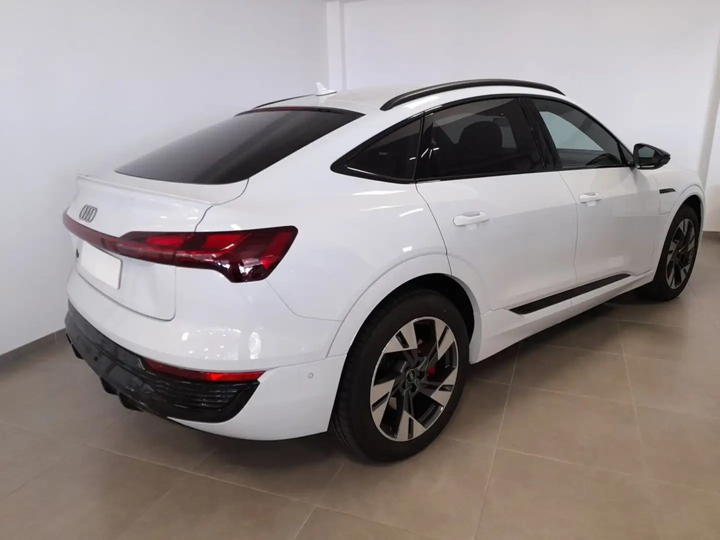 Audi Q8 e-tron Sportback 55 1st Edition S line 300 kW (408 CV) qu Blanc - 2