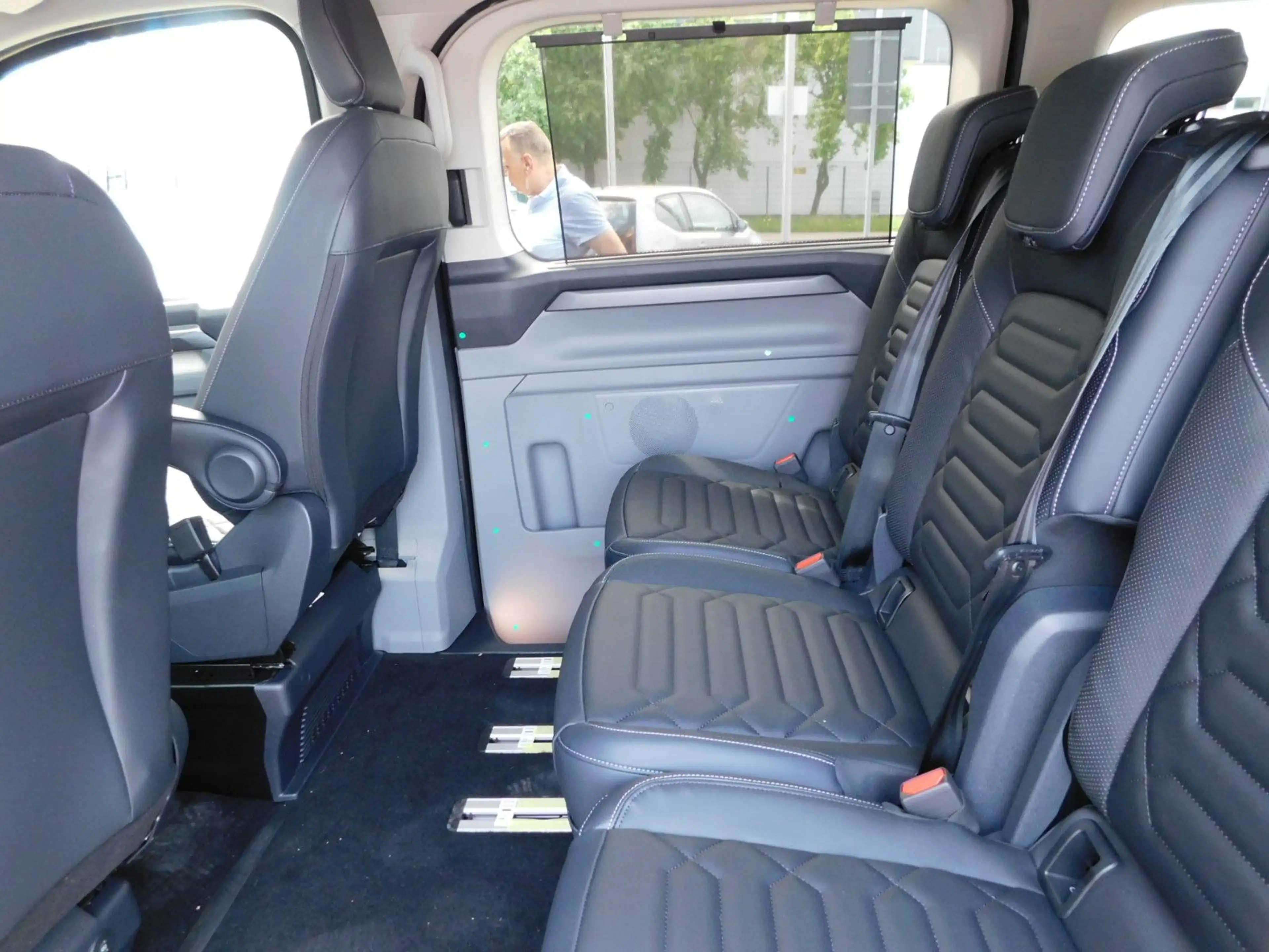 Ford Tourneo Custom 2.0 L1 Auto Titanium Allrad/Leder — photo 13