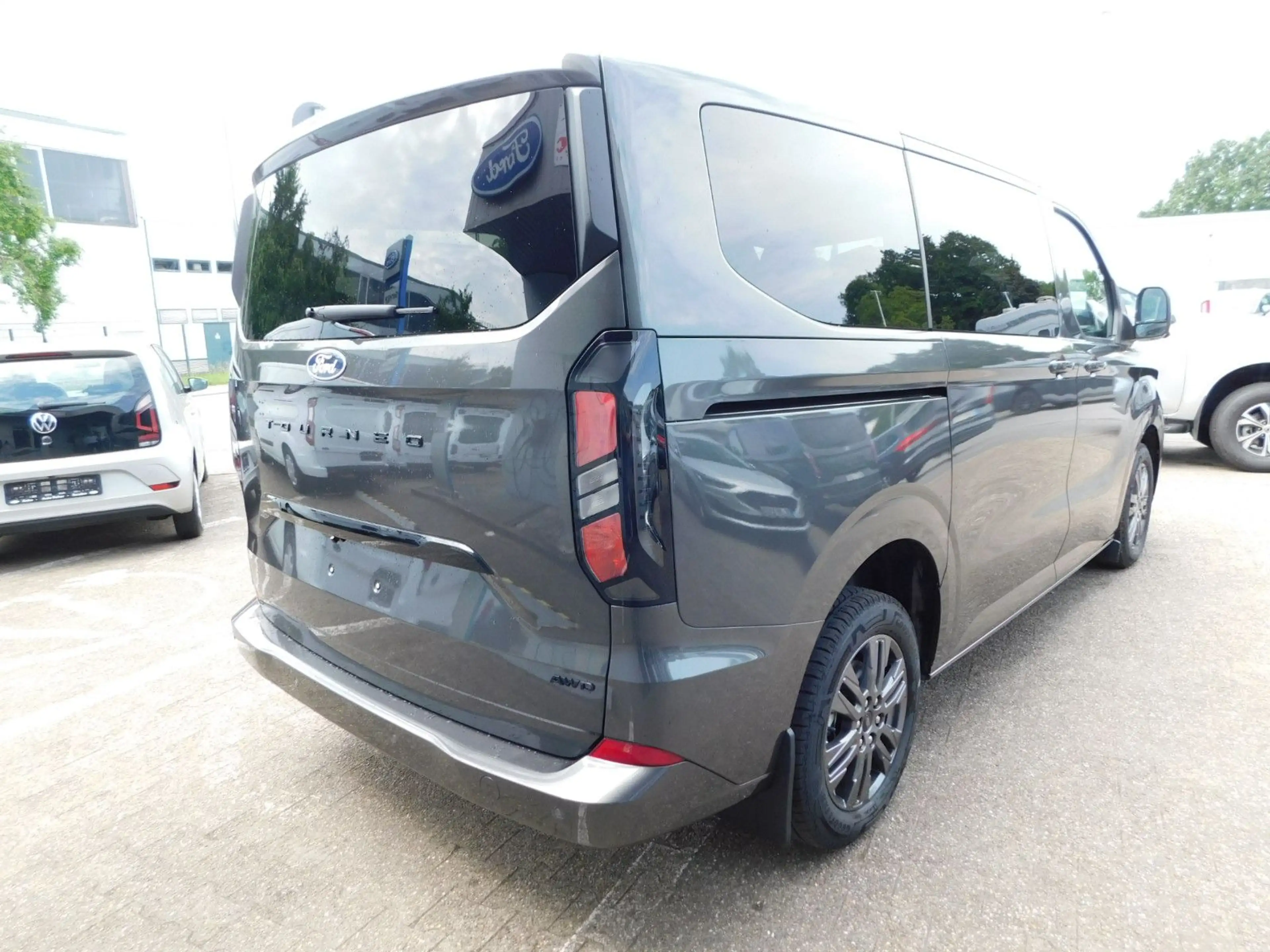Ford Tourneo Custom 2.0 L1 Auto Titanium Allrad/Leder — photo 8
