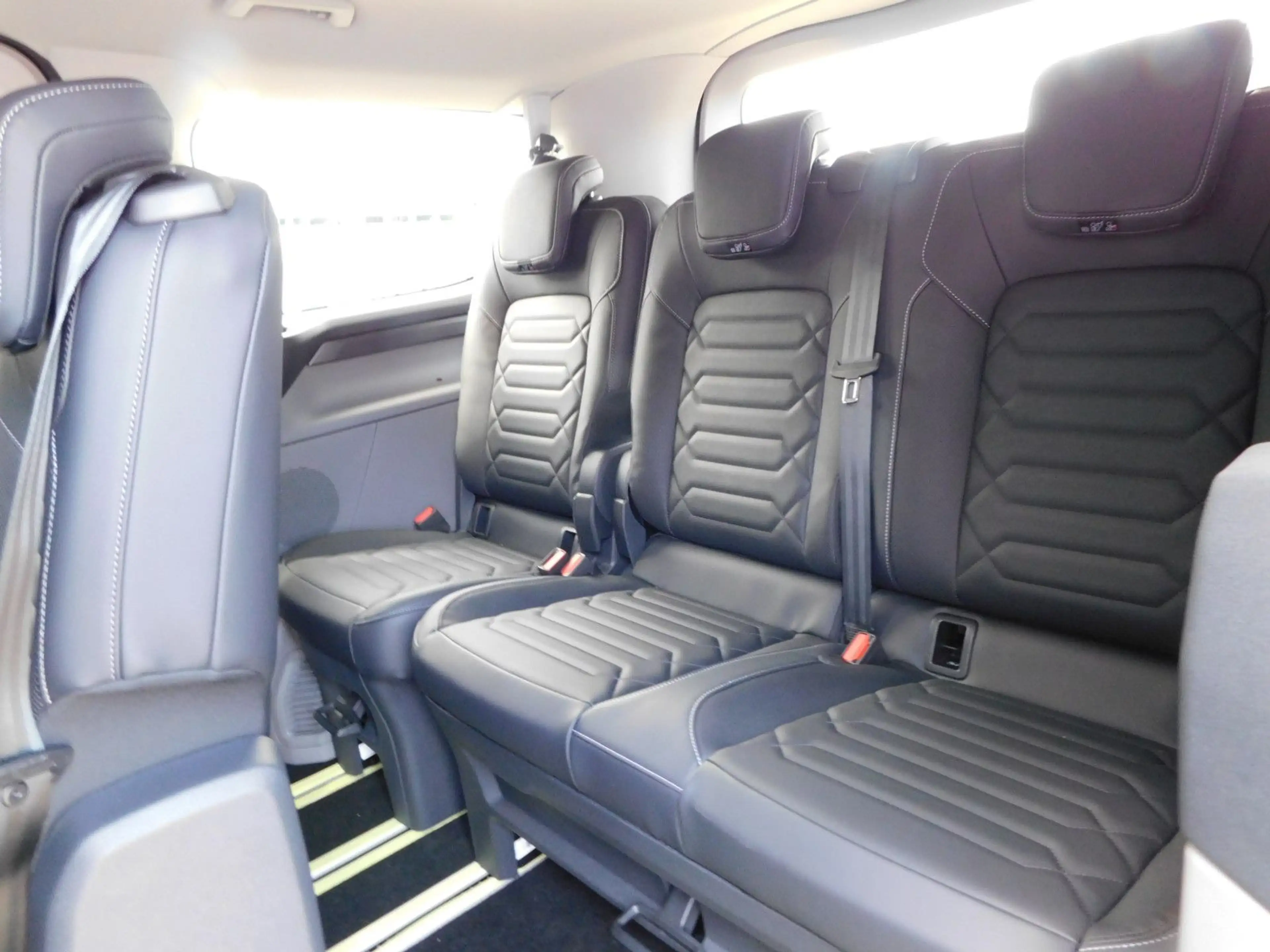 Ford Tourneo Custom 2.0 L1 Auto Titanium Allrad/Leder — photo 15