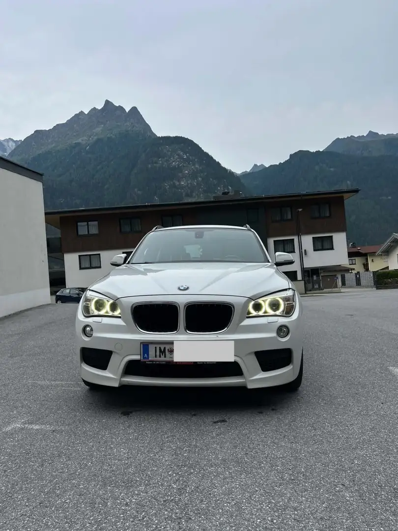 BMW X1 xDrive18d Weiß - 2
