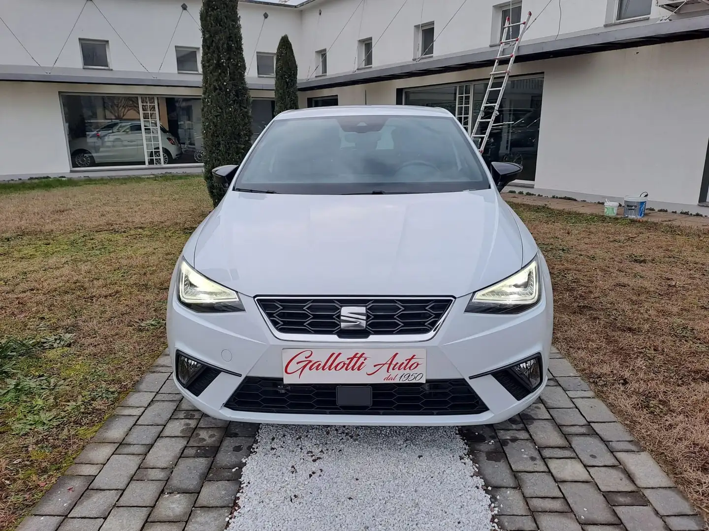 SEAT Ibiza 1.0 EcoTSI 95 CV 5 porte FR Bianco - 2