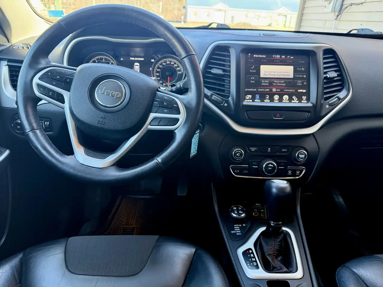 Jeep Cherokee снимка Jeep Cherokee