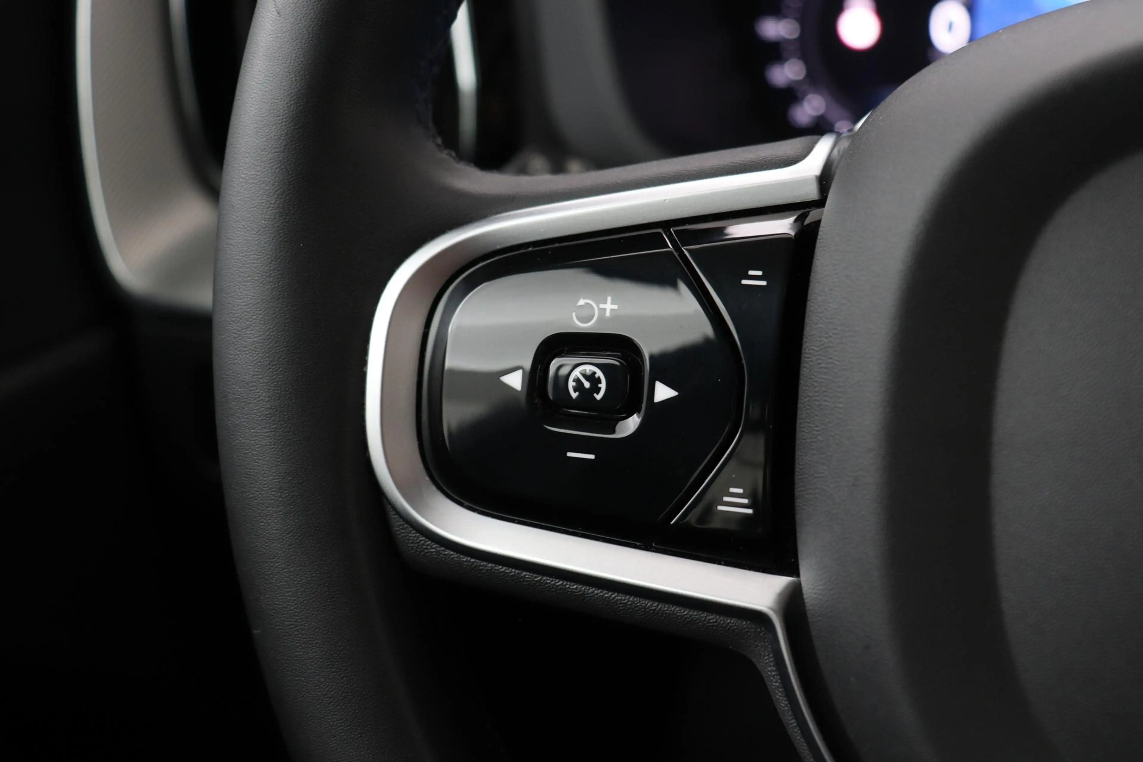 Volvo XC60 T6 Plus Dark | Panoramadak | Trekhaak | ACC | Pilo — photo 40
