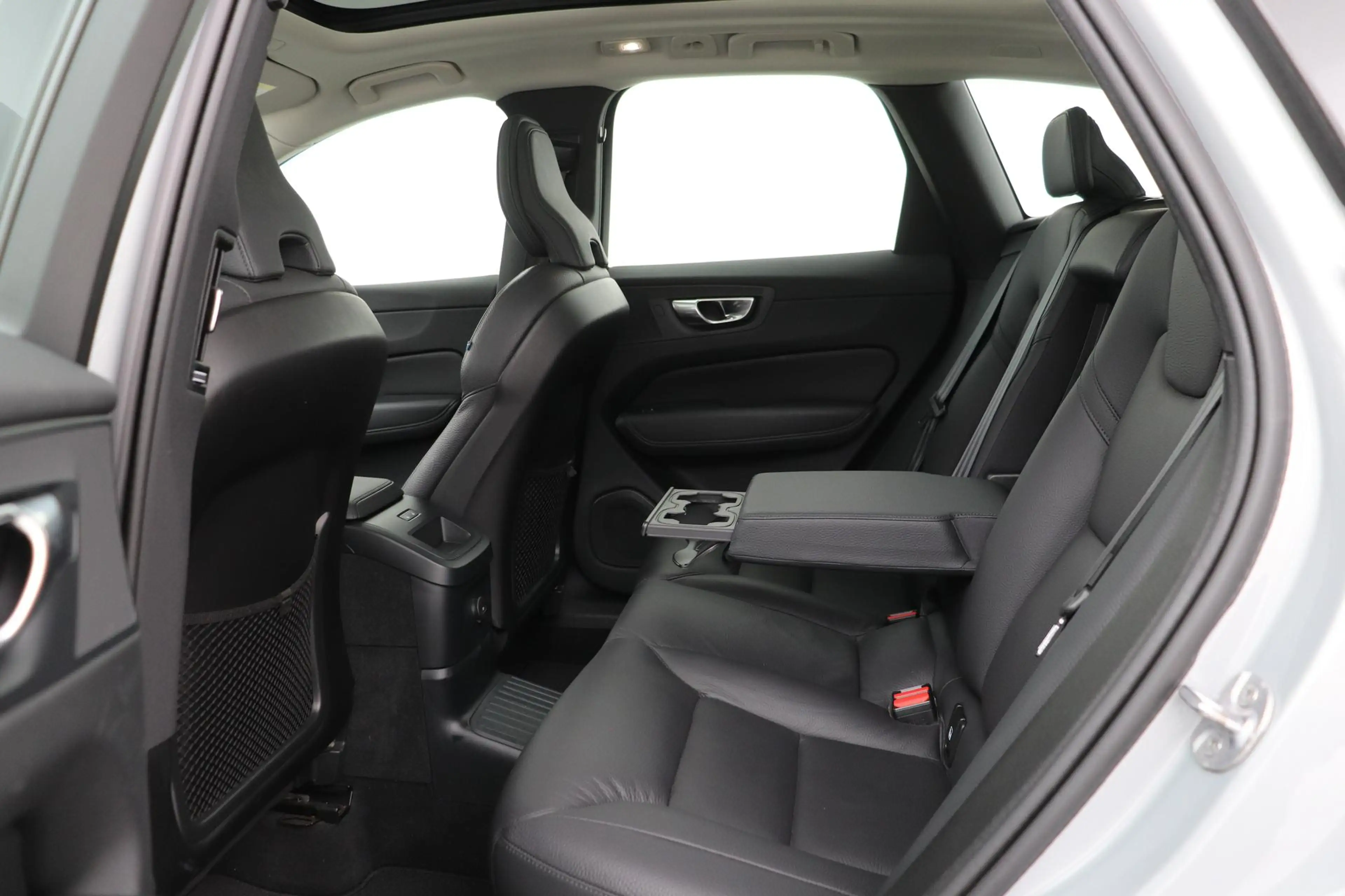 Volvo XC60 T6 Plus Dark | Panoramadak | Trekhaak | ACC | Pilo — photo 46