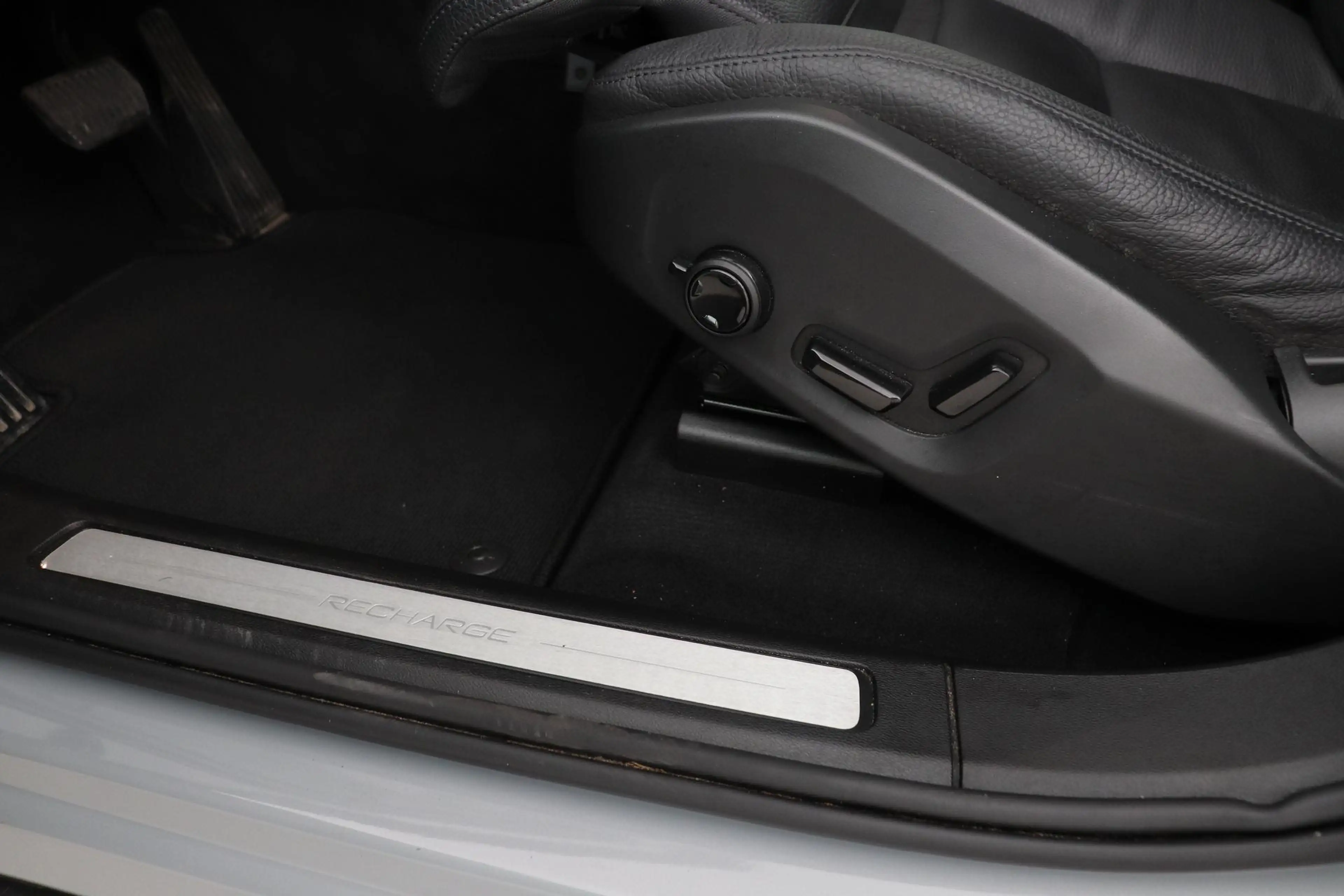 Volvo XC60 T6 Plus Dark | Panoramadak | Trekhaak | ACC | Pilo — photo 45