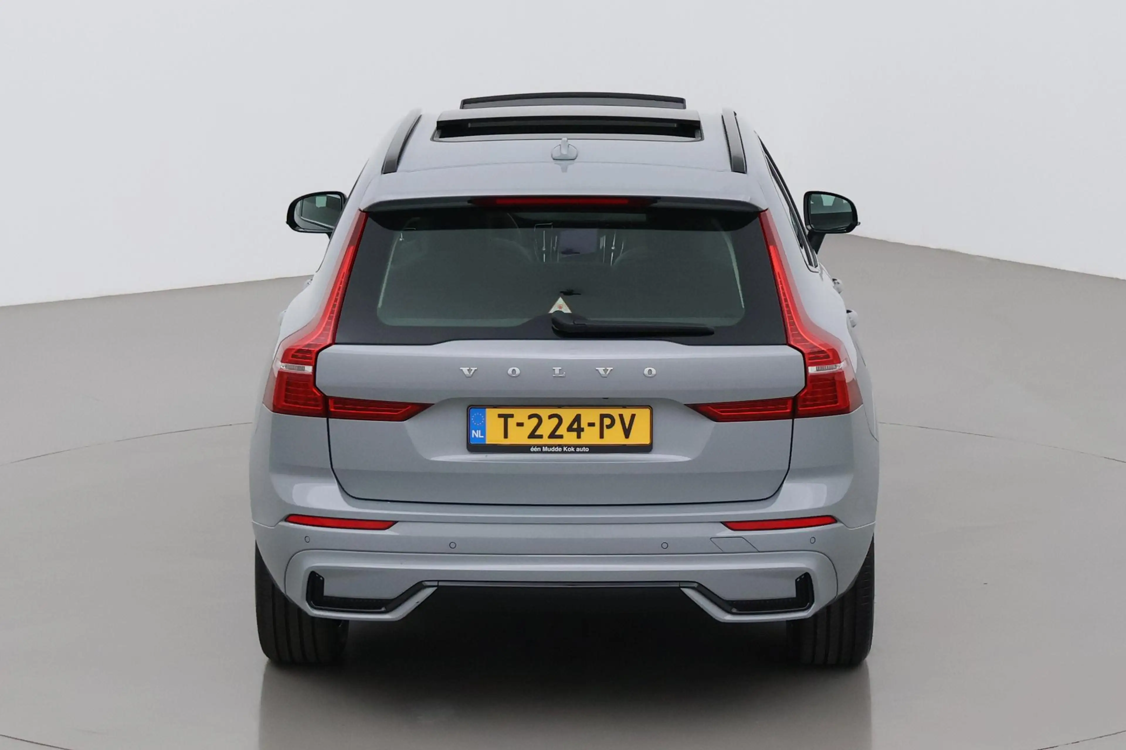 Volvo XC60 T6 Plus Dark | Panoramadak | Trekhaak | ACC | Pilo — photo 9