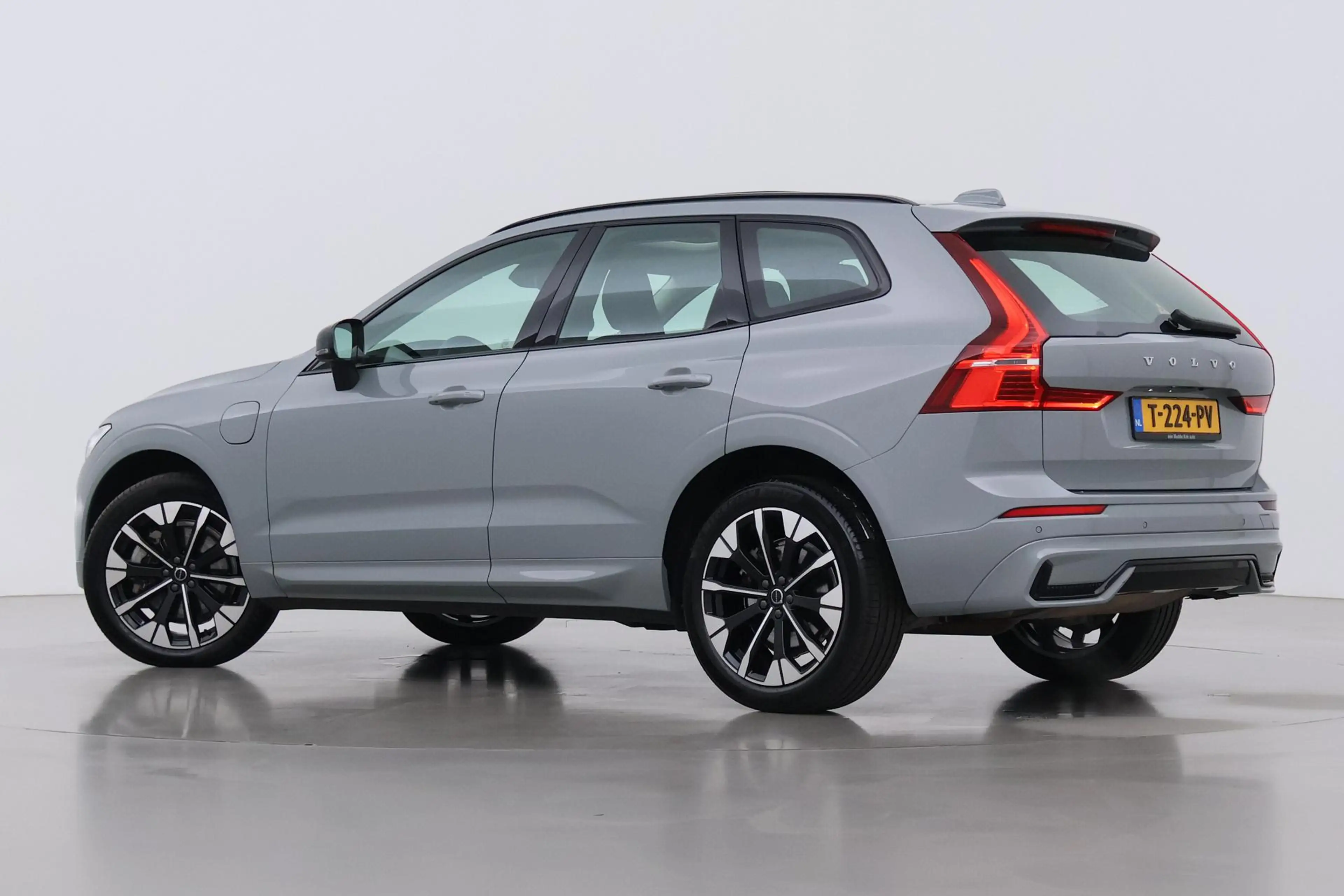Volvo XC60 T6 Plus Dark | Panoramadak | Trekhaak | ACC | Pilo — photo 2