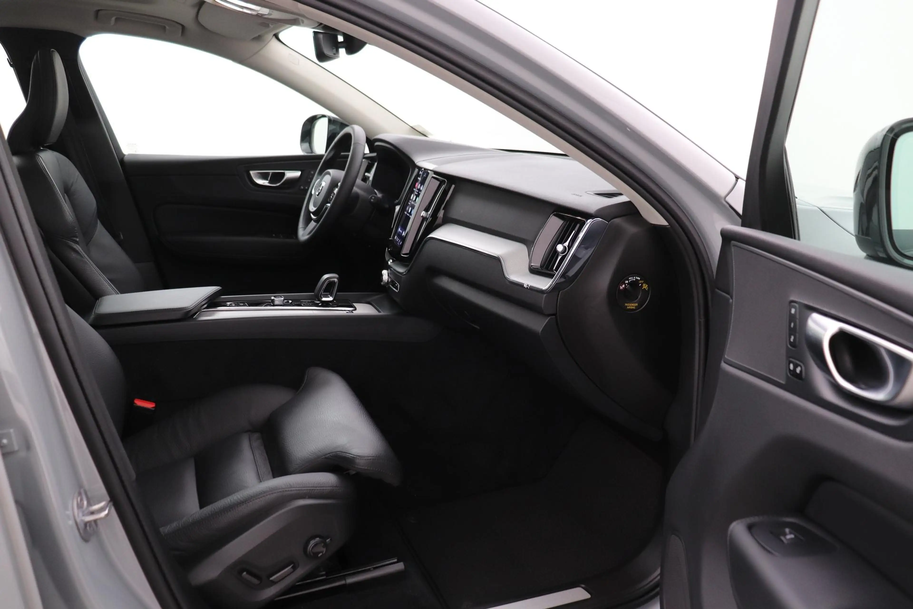 Volvo XC60 T6 Plus Dark | Panoramadak | Trekhaak | ACC | Pilo — photo 5