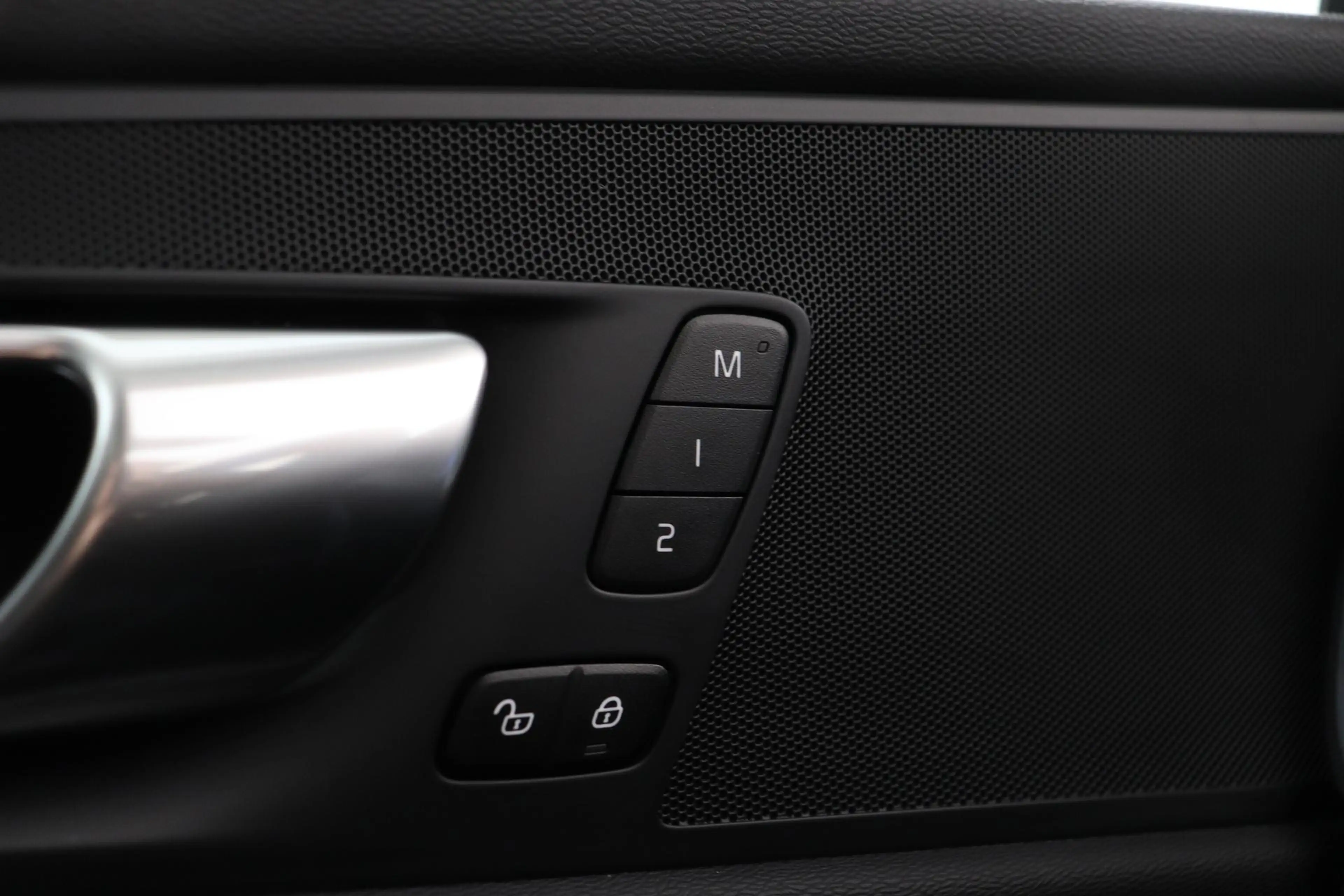 Volvo XC60 T6 Plus Dark | Panoramadak | Trekhaak | ACC | Pilo — photo 13
