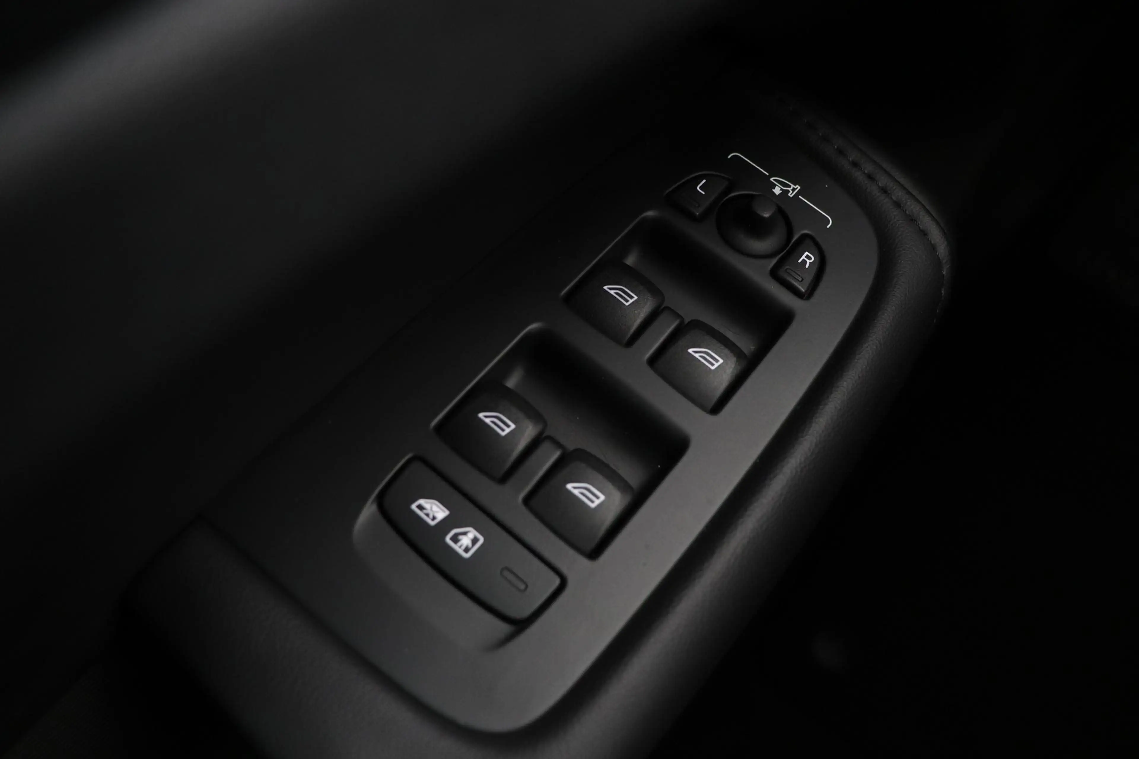 Volvo XC60 T6 Plus Dark | Panoramadak | Trekhaak | ACC | Pilo — photo 44
