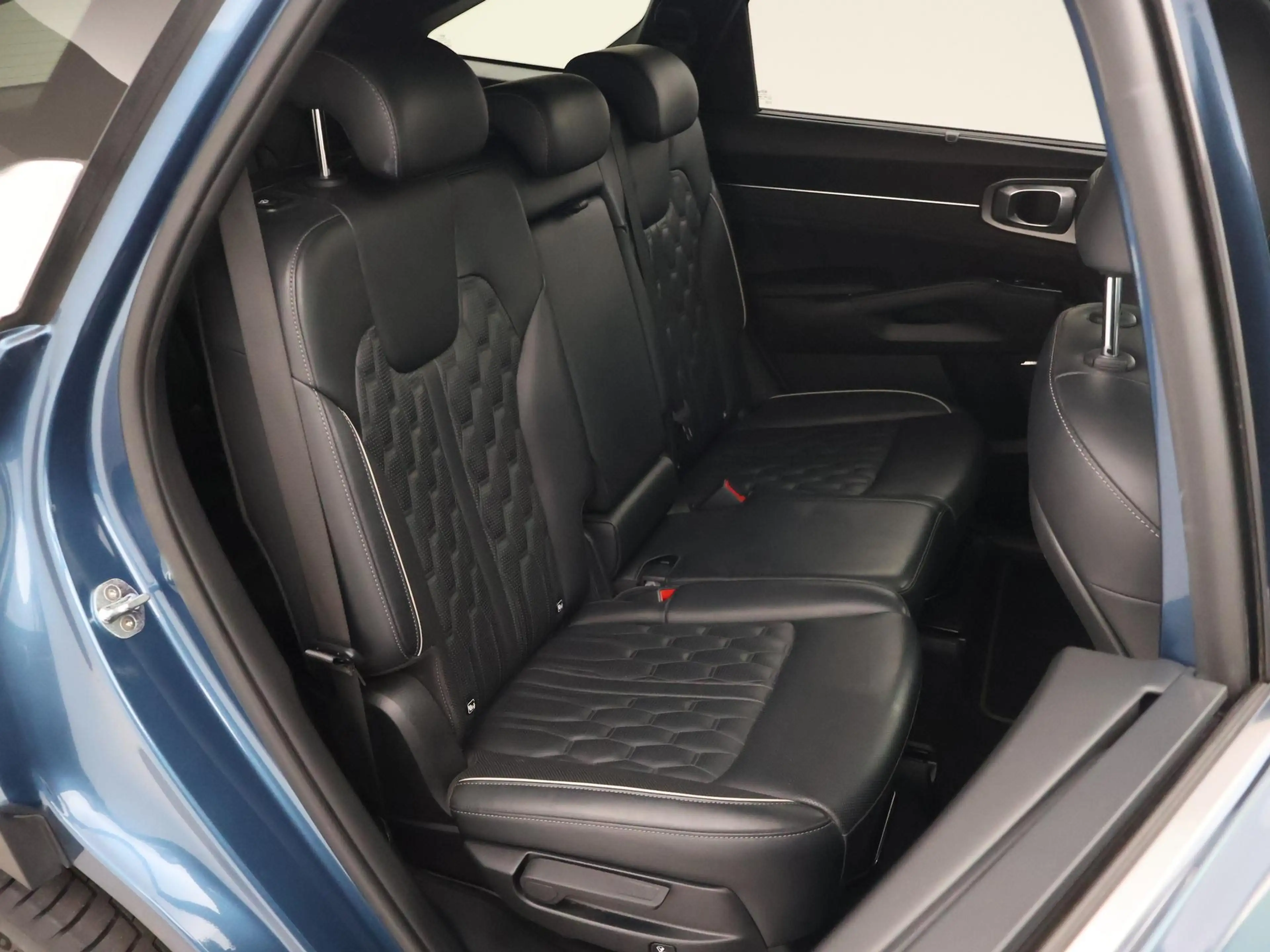 Kia Sorento 1.6 T-GDI 265 PK EXECUTIVELINE PHEV 7-PERS 4WD + B — photo 9