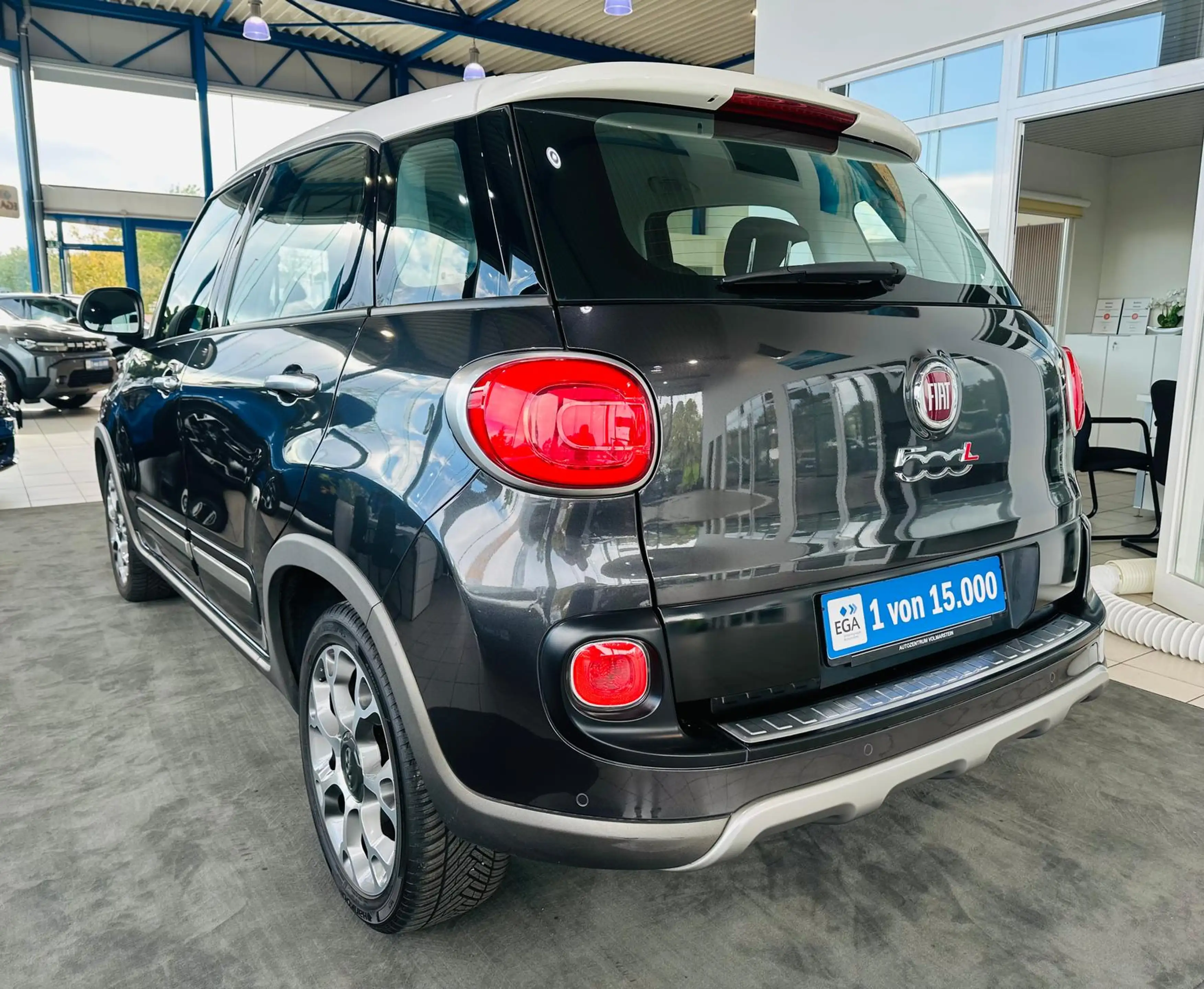 Fiat 500L Trekking 1.4 Navi Klimaaut. PDC Allwetter — photo 2