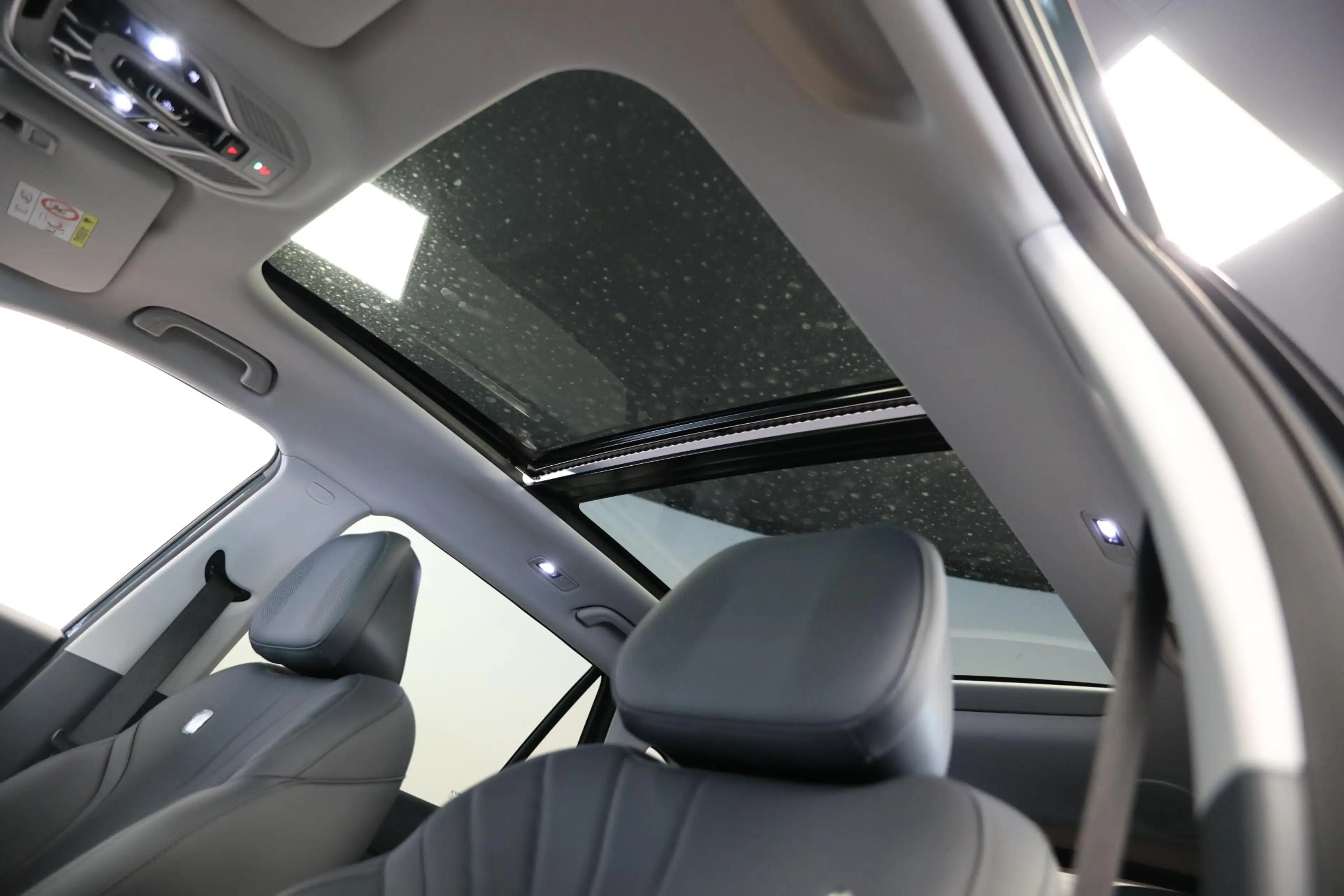 Geely Starray EM-i 1.5 Max+ | Long Range 30 kWh | WLTP 136 km EV | Fu — photo 9