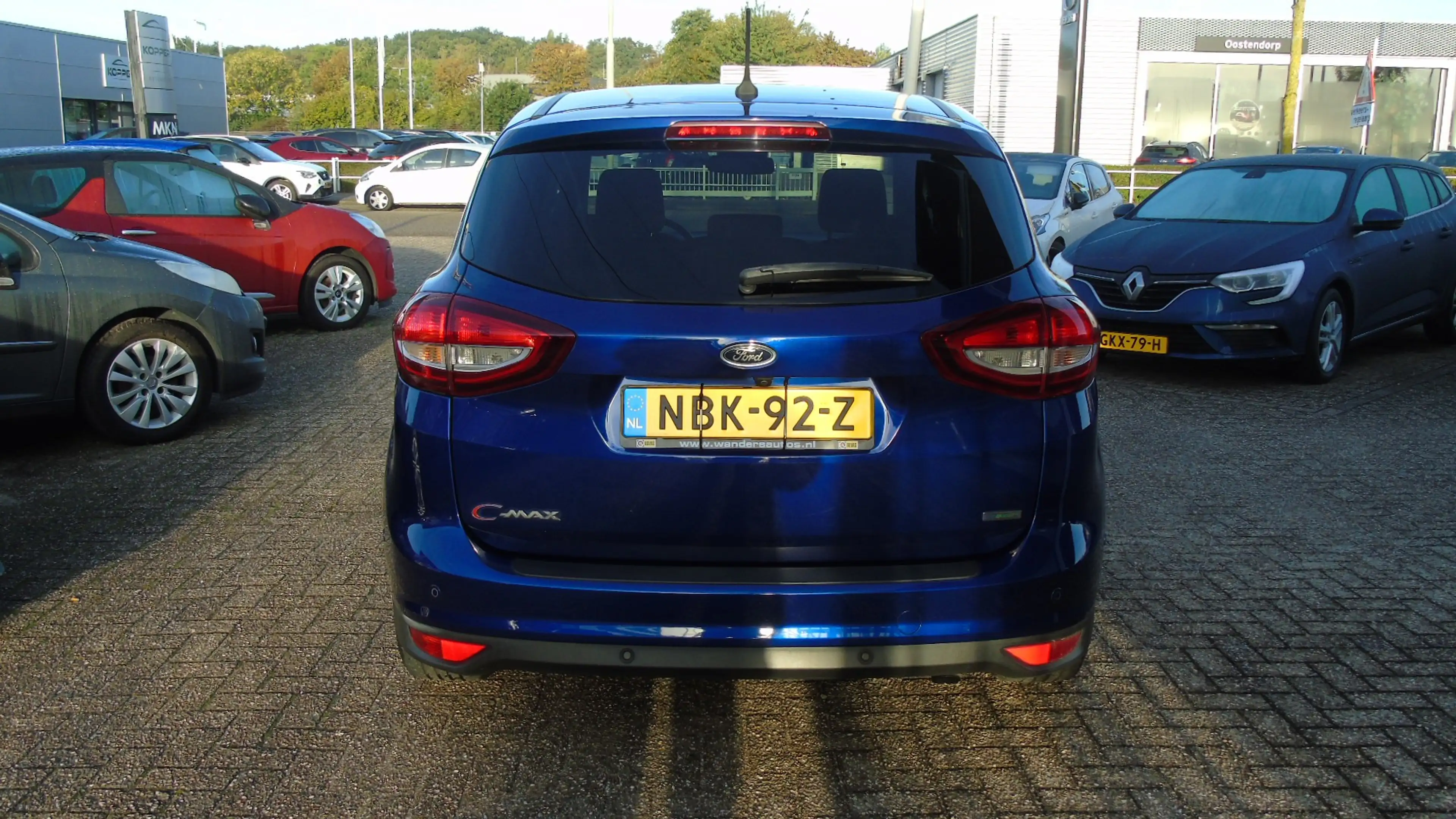Ford C-Max 1.5 Titanium — photo 6