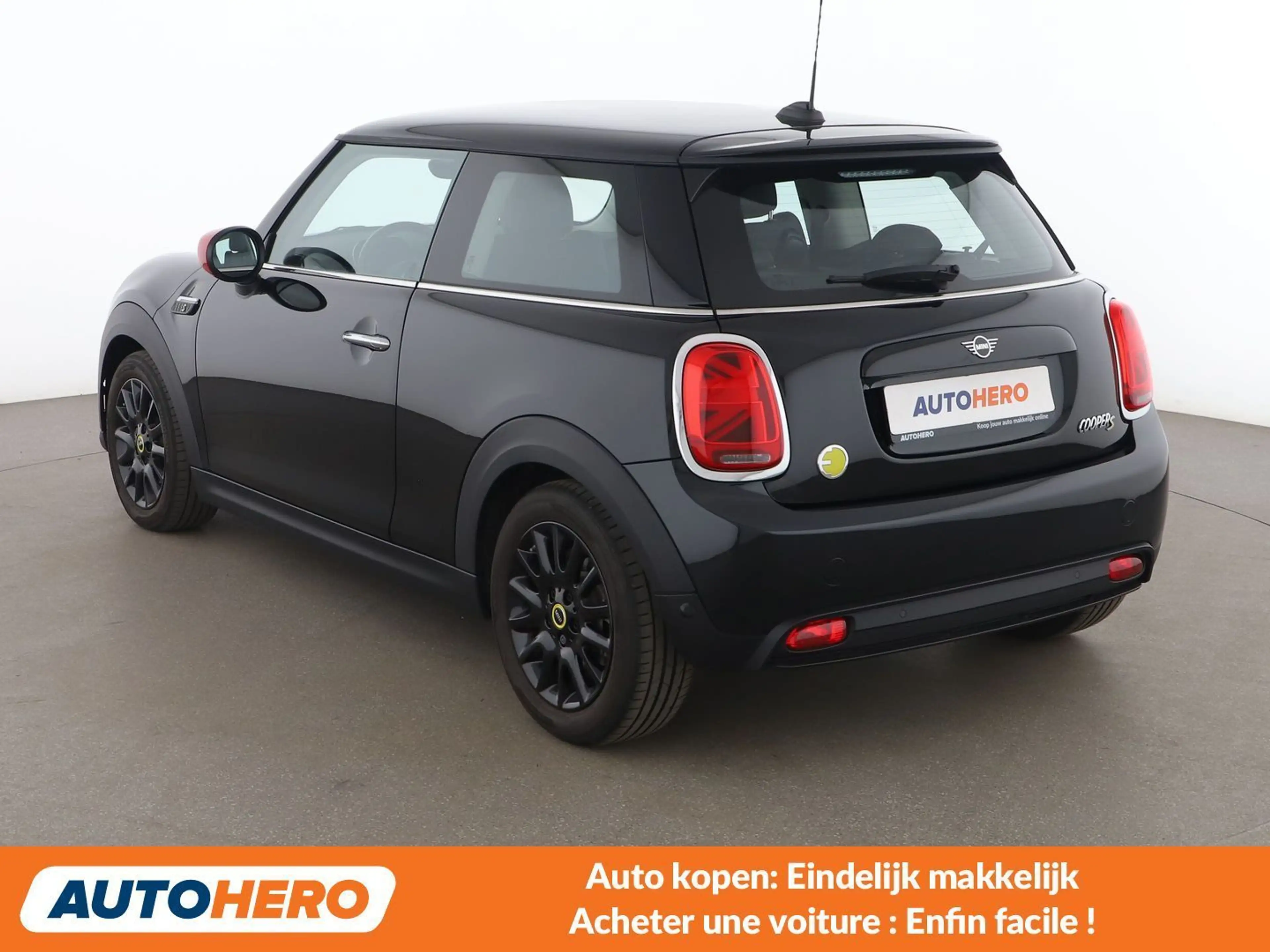 MINI Cooper SE Cooper SE Classic Trim — photo 4