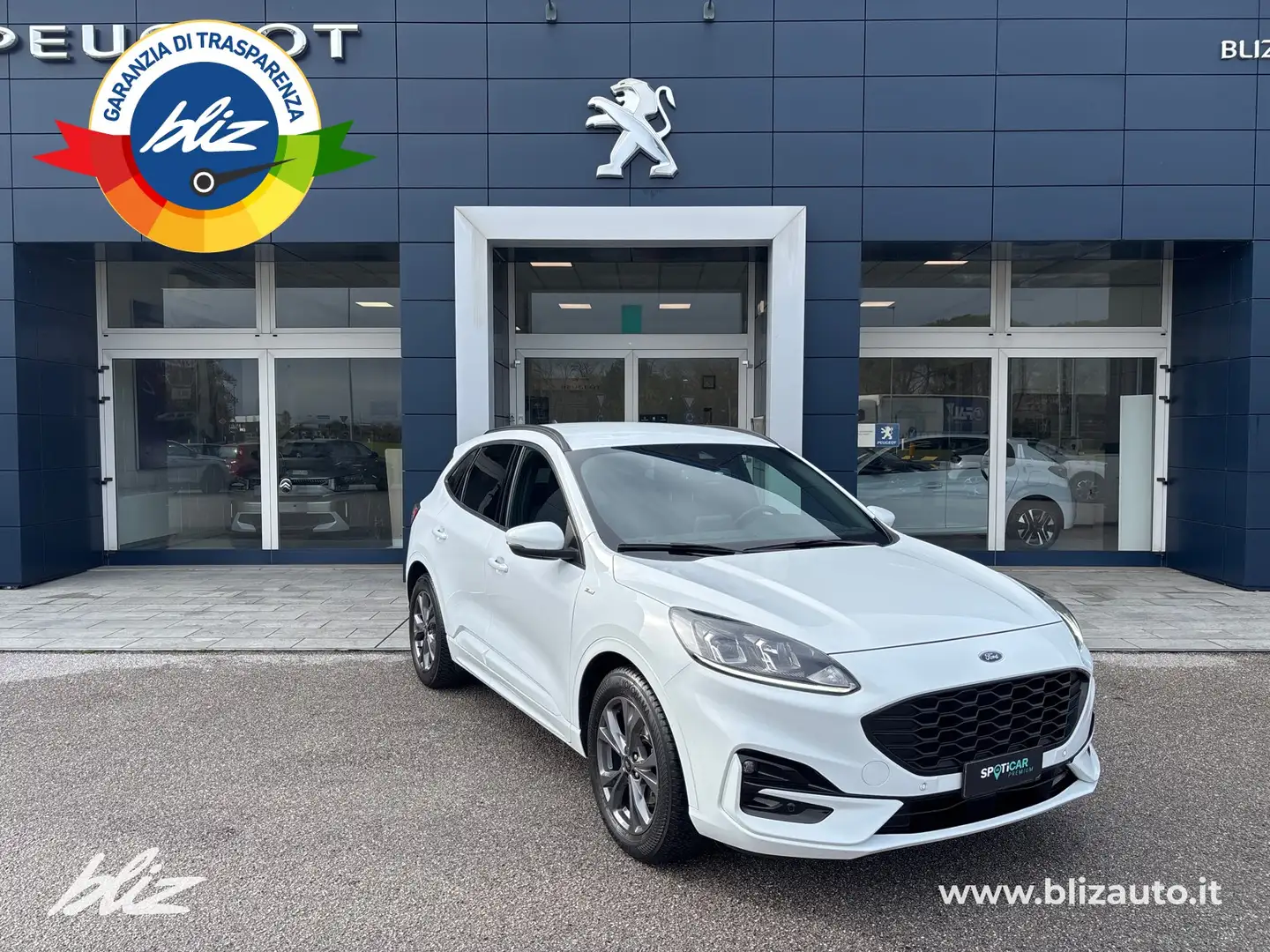 Ford Kuga 1.5 ecoblue st-line design 2wd 120cv Blanc - 2