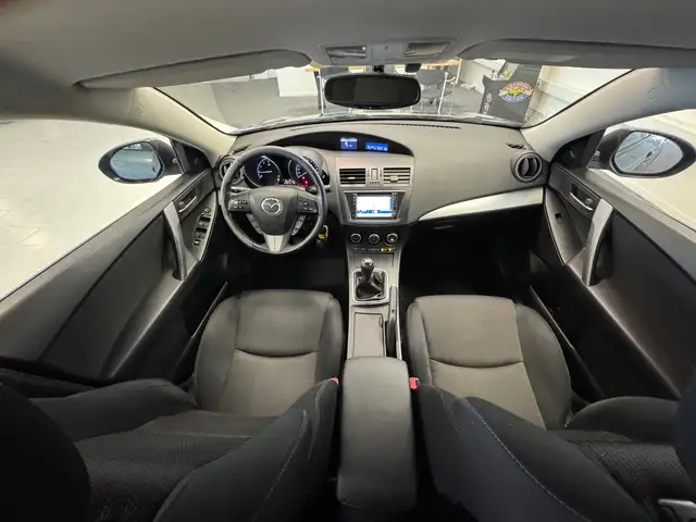 Mazda Mazda3 view 12