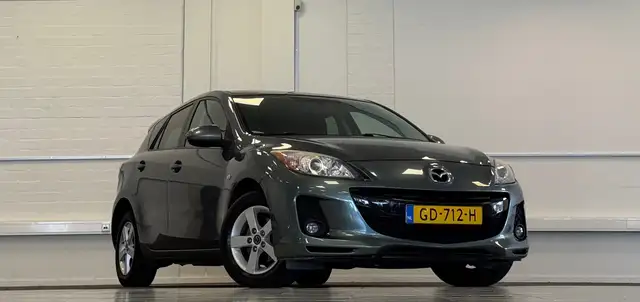 Mazda Mazda3 view 2