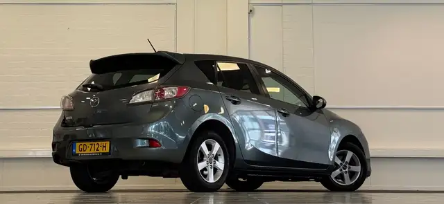 Mazda Mazda3 view 6