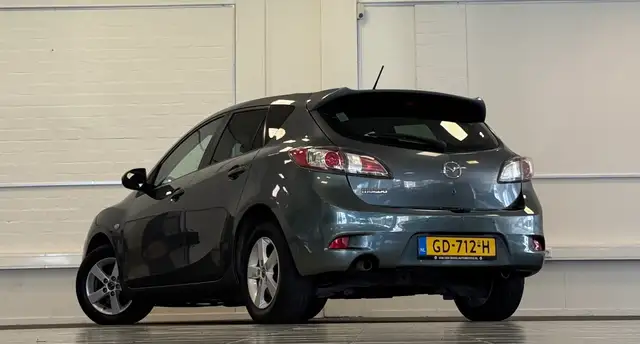 Mazda Mazda3 view 7
