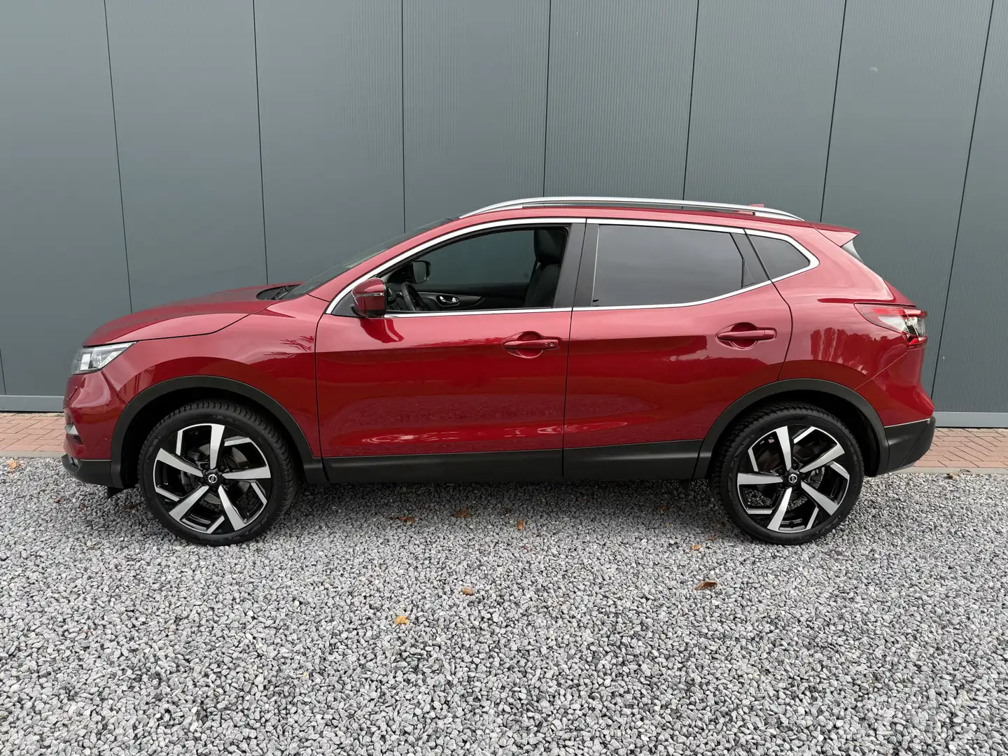 Nissan Qashqai 1.2 Tekna pakket 5-drs Rouge - 2