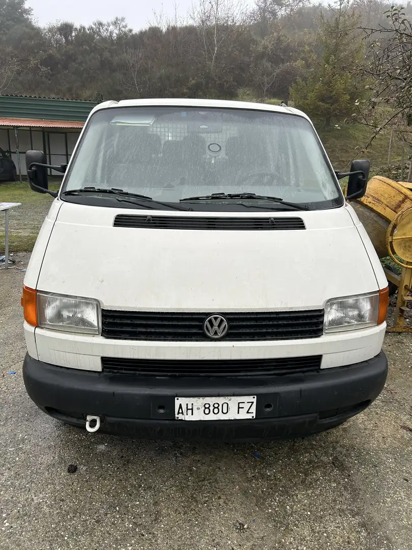 Volkswagen Transporter - 1