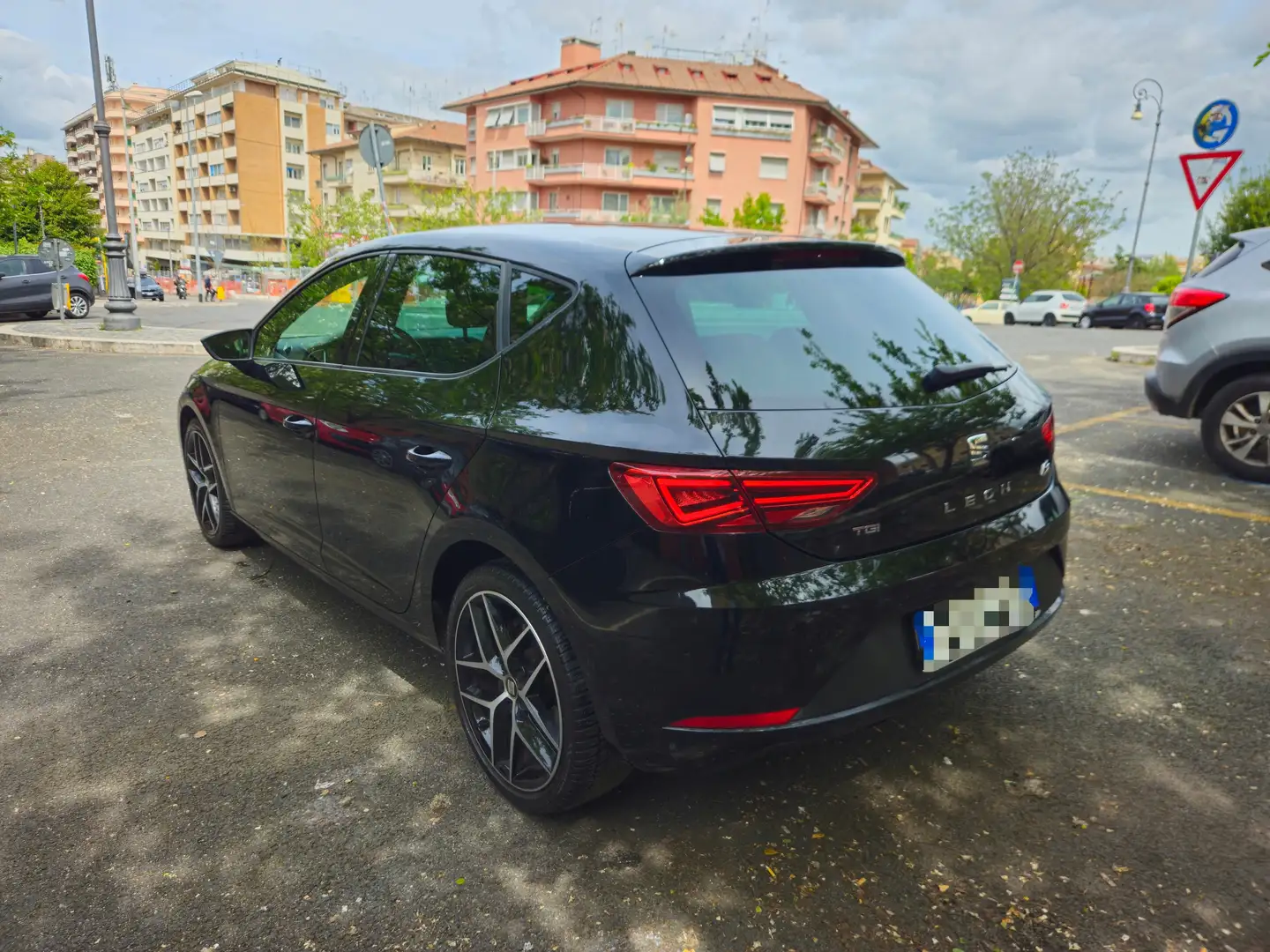 SEAT Leon Leon III 2017 1.5 tgi FR 130cv dsg Nero - 1