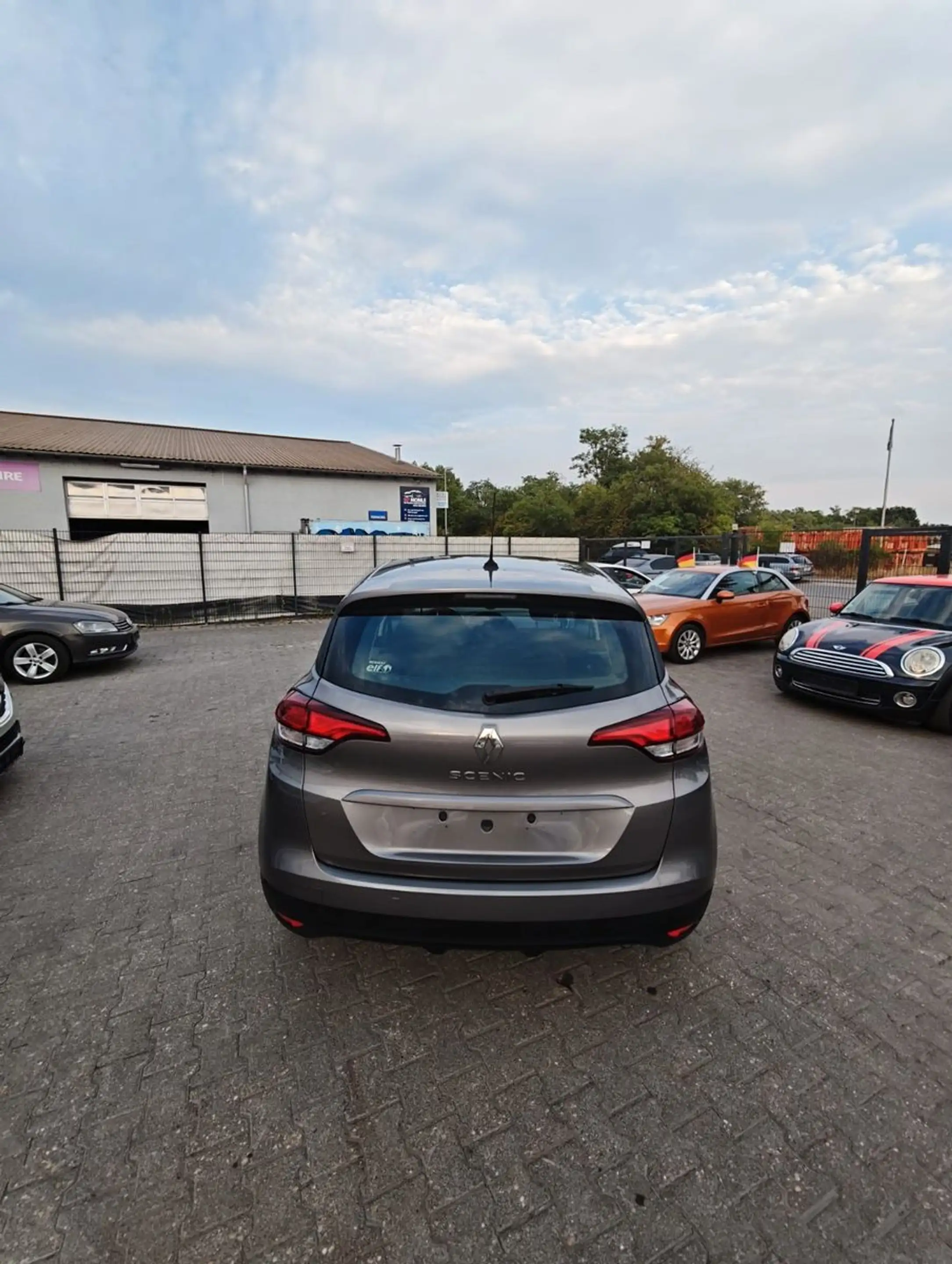 Renault Scenic 1.2. Steuerkette & Tüv NEU — photo 8