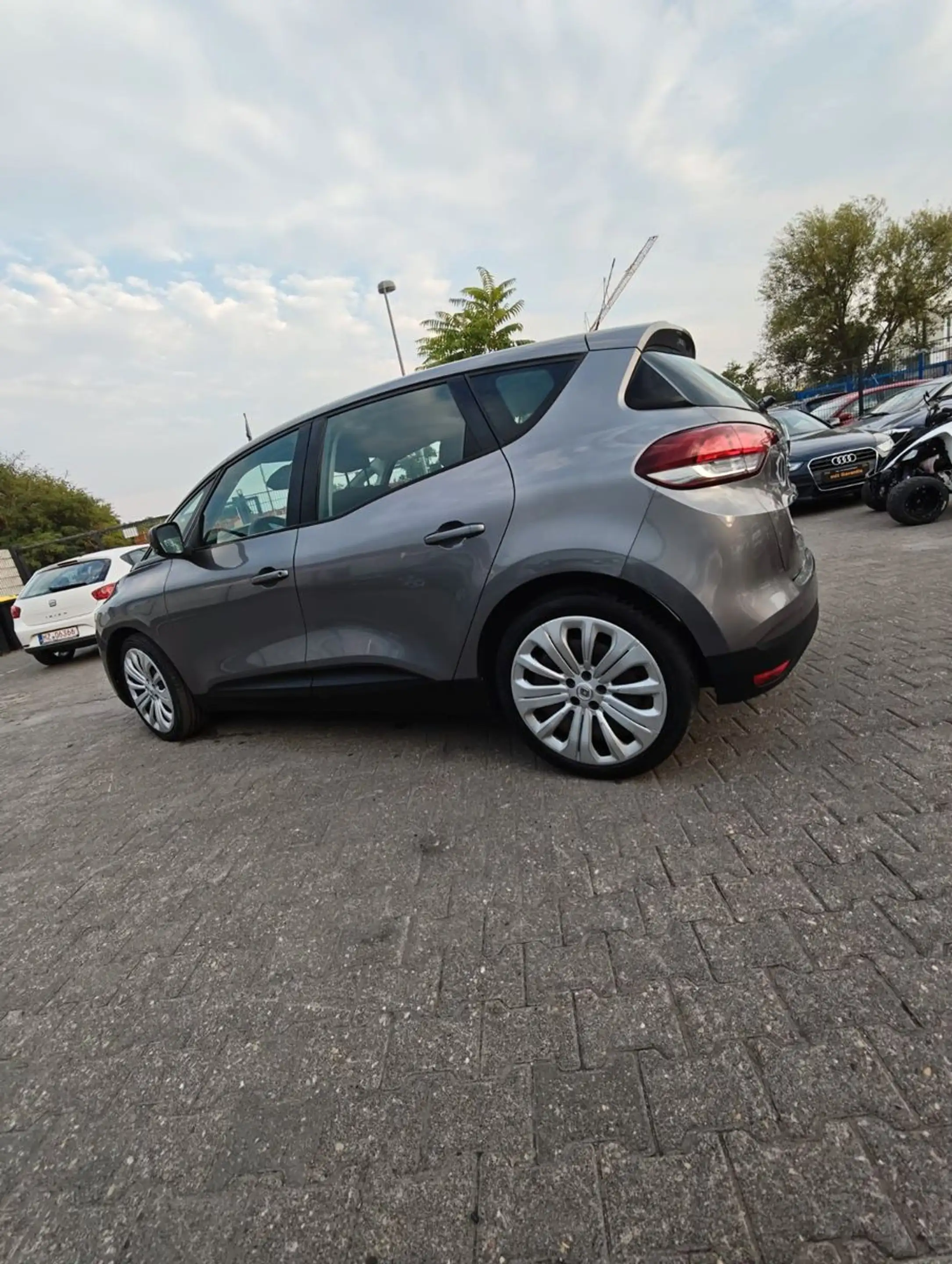 Renault Scenic 1.2. Steuerkette & Tüv NEU — photo 11