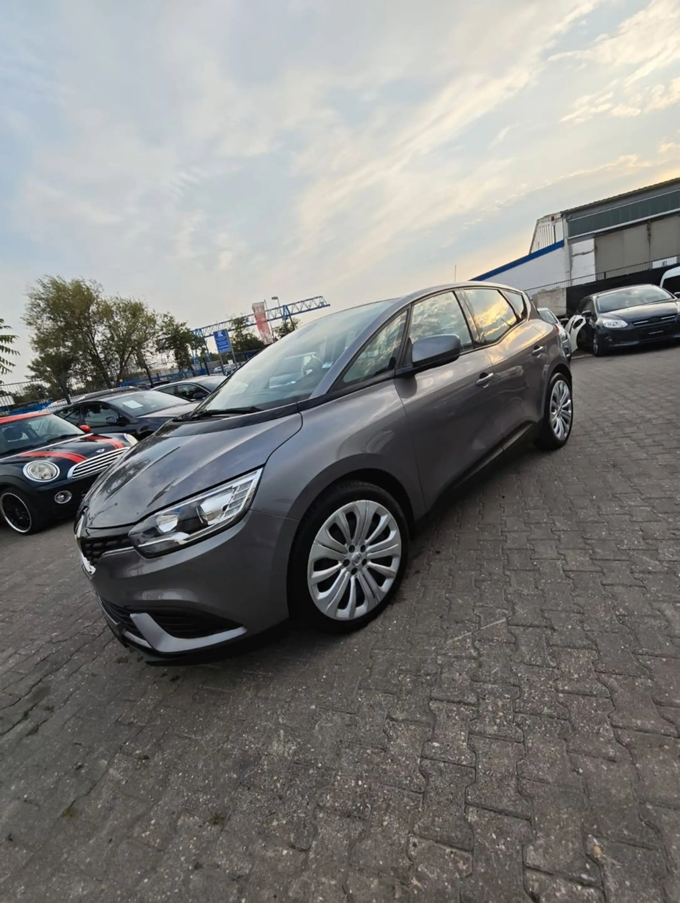 Renault Scenic 1.2. Steuerkette & Tüv NEU — photo 14