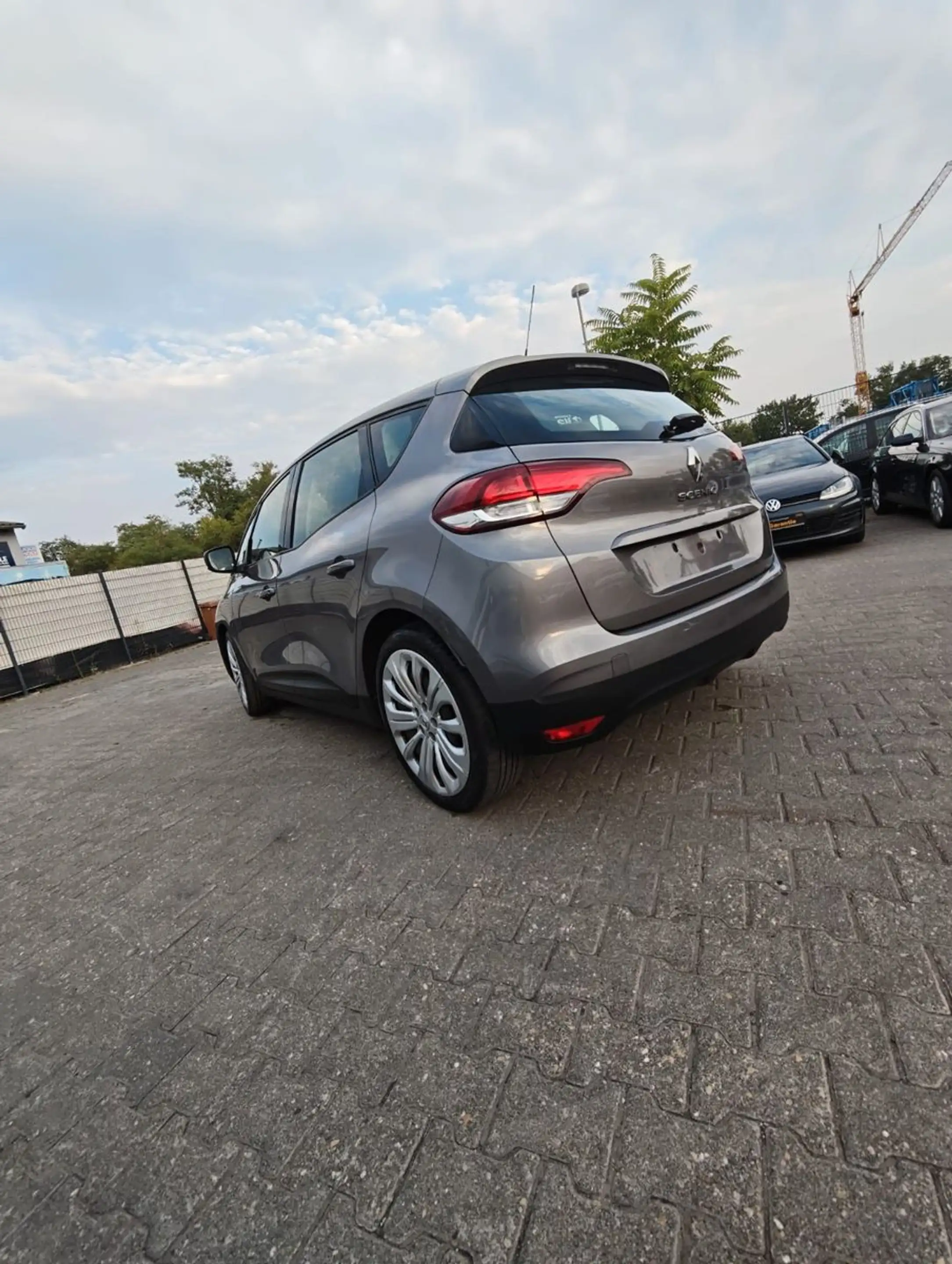 Renault Scenic 1.2. Steuerkette & Tüv NEU — photo 9